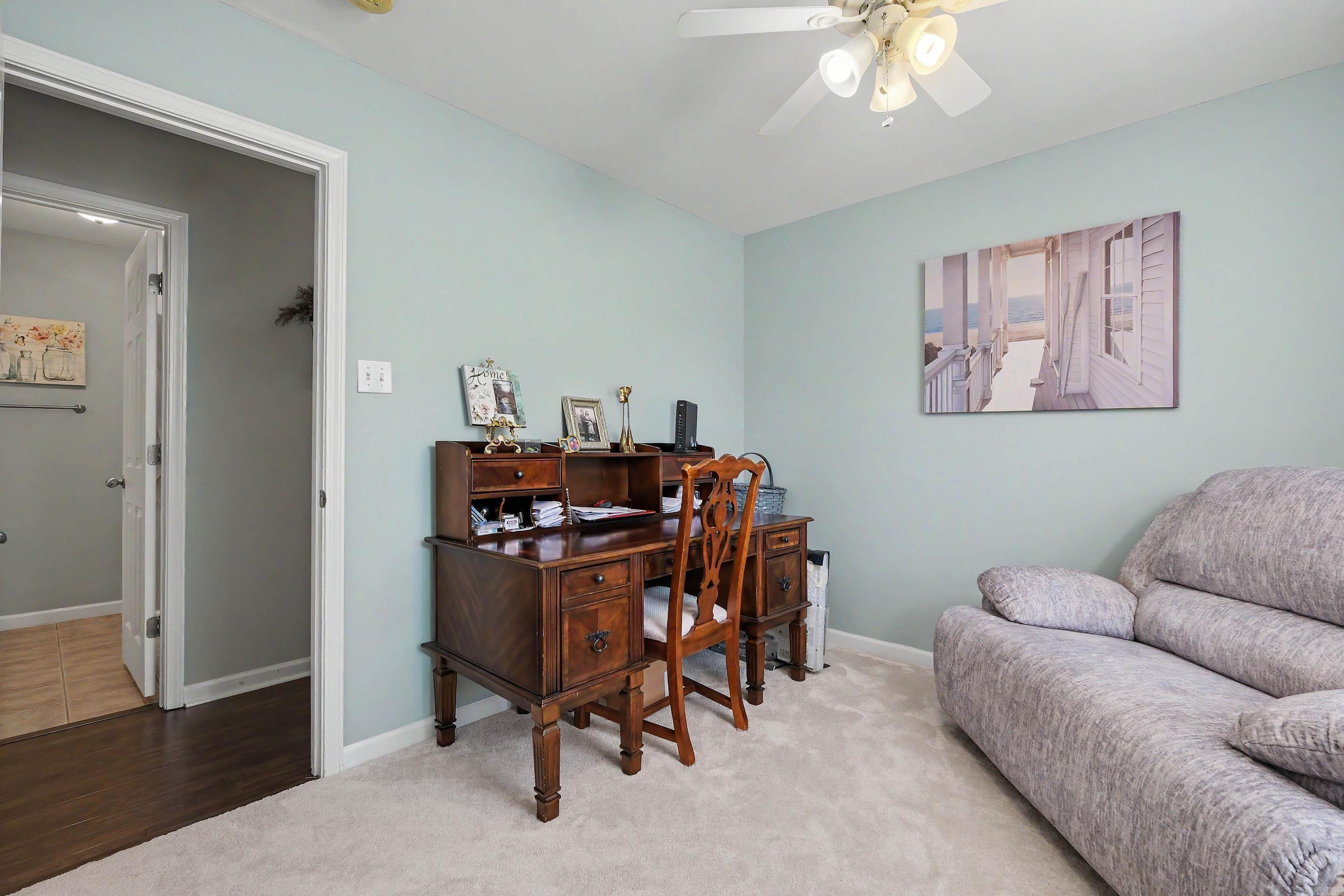 402 Hayley Court Property Photo 26