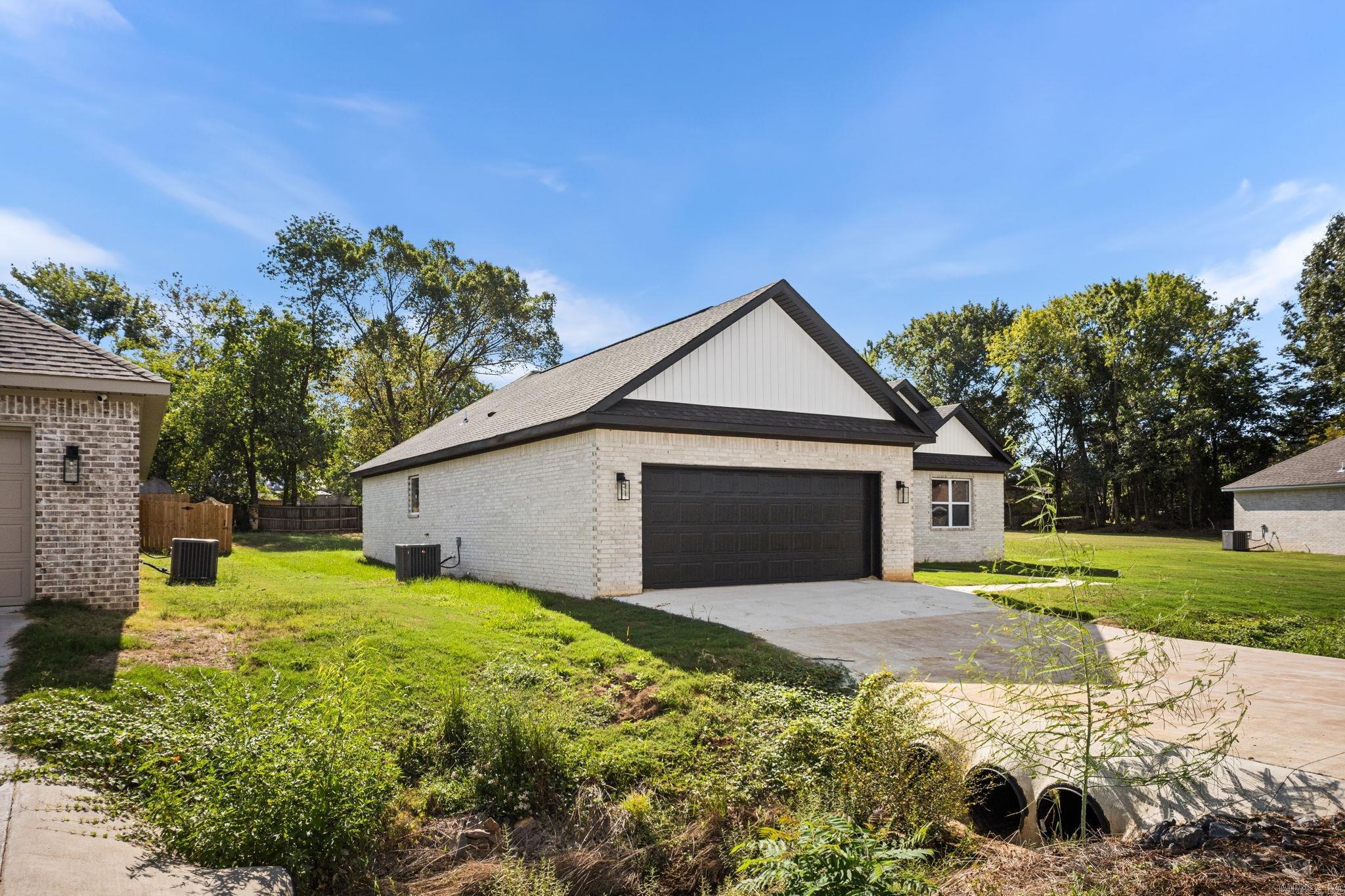 20 Ledrick Circle Property Photo 4