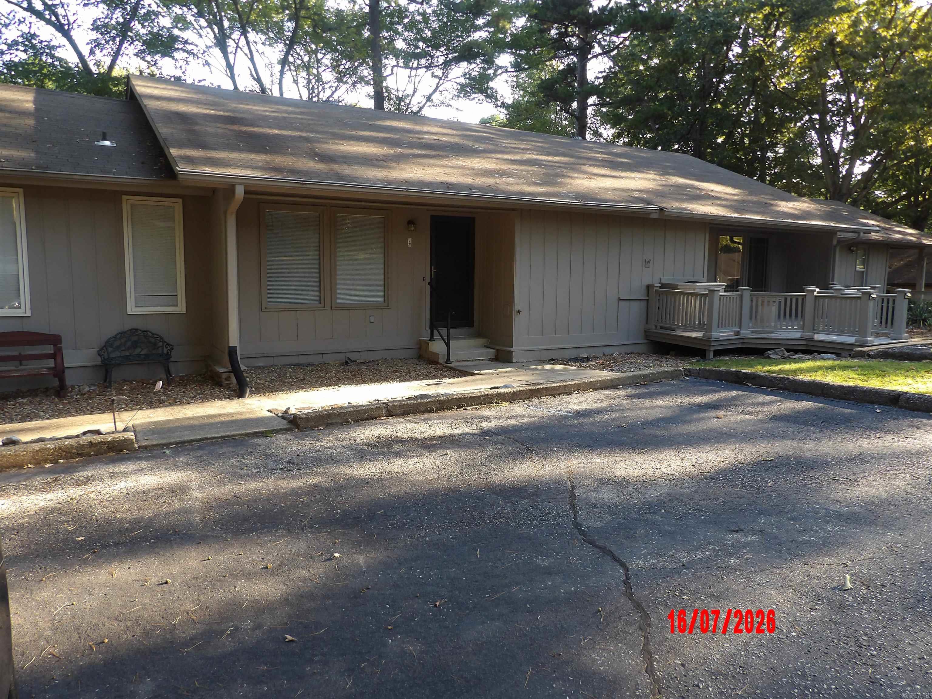 4 FRESCA WAY Property Photo 1