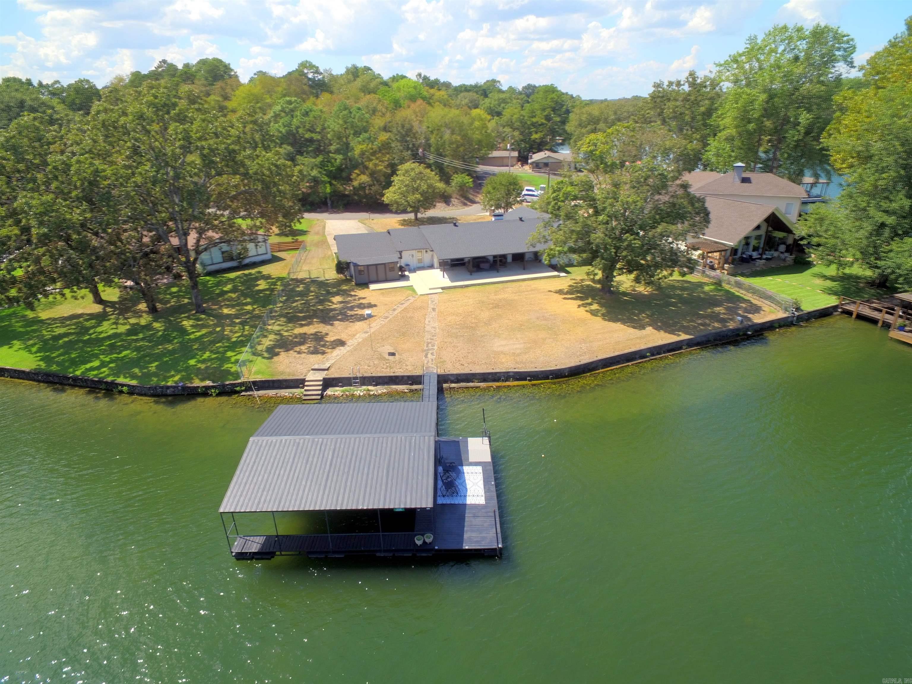 208 Ridge Point Property Photo 5