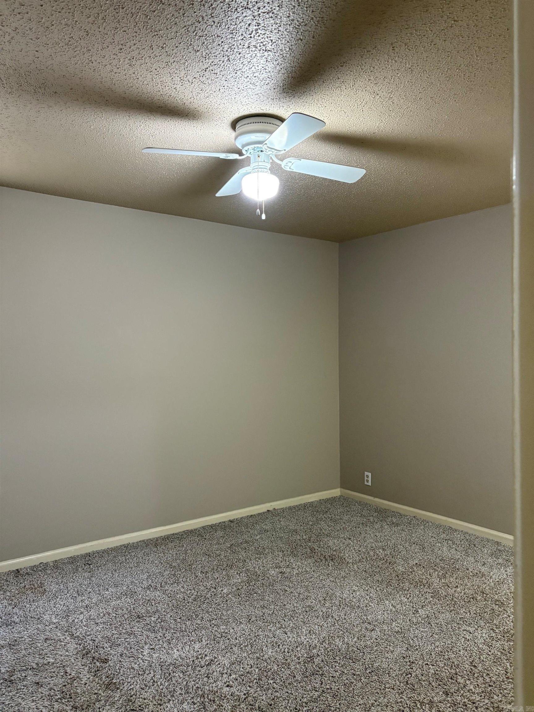 209 Creekwood Drive Property Photo 9