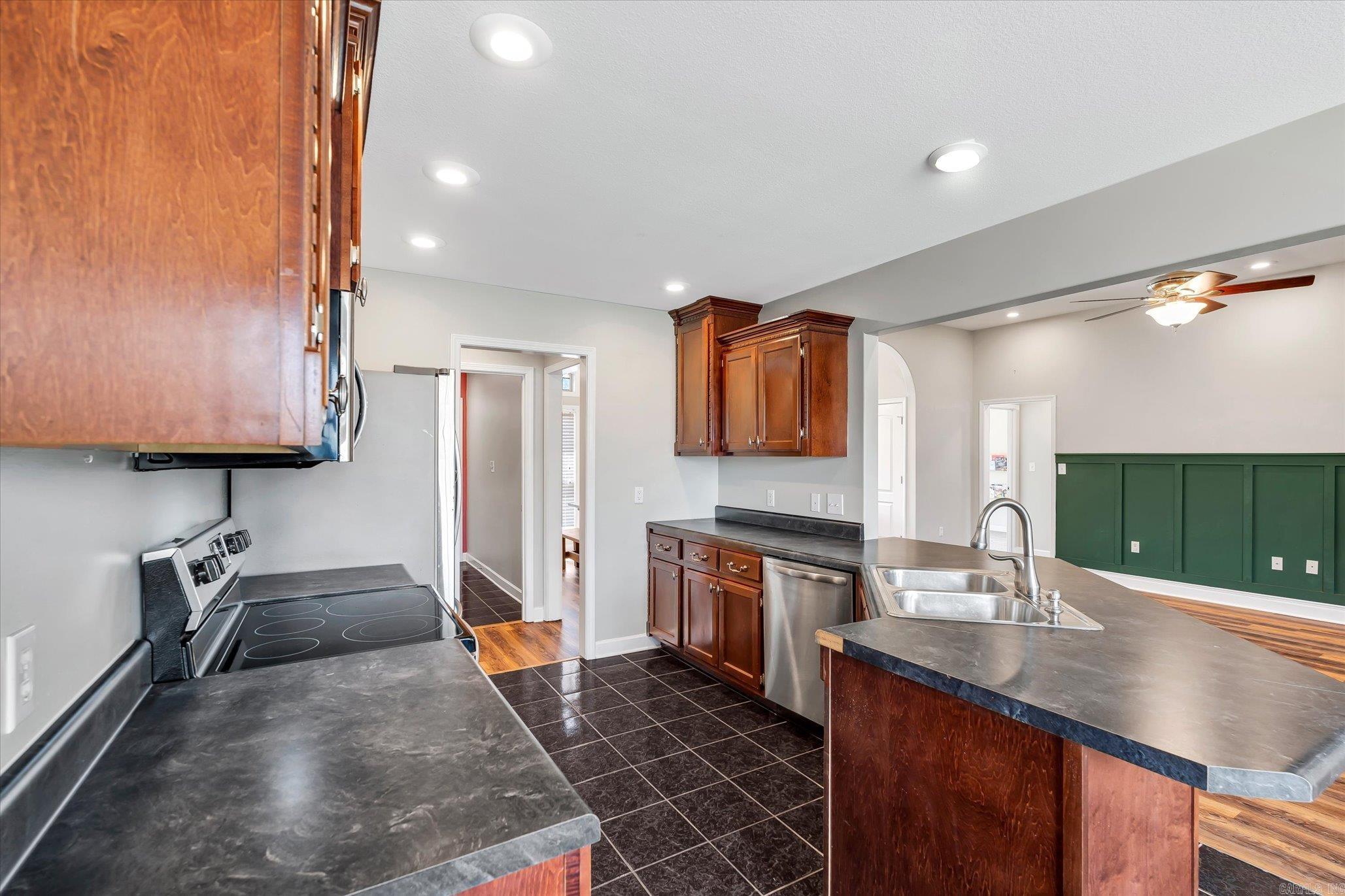102 Lenford Drive Property Photo 13
