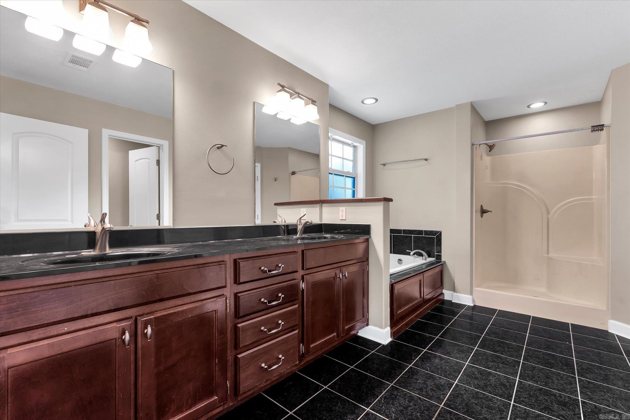 102 Lenford Drive Property Photo 18