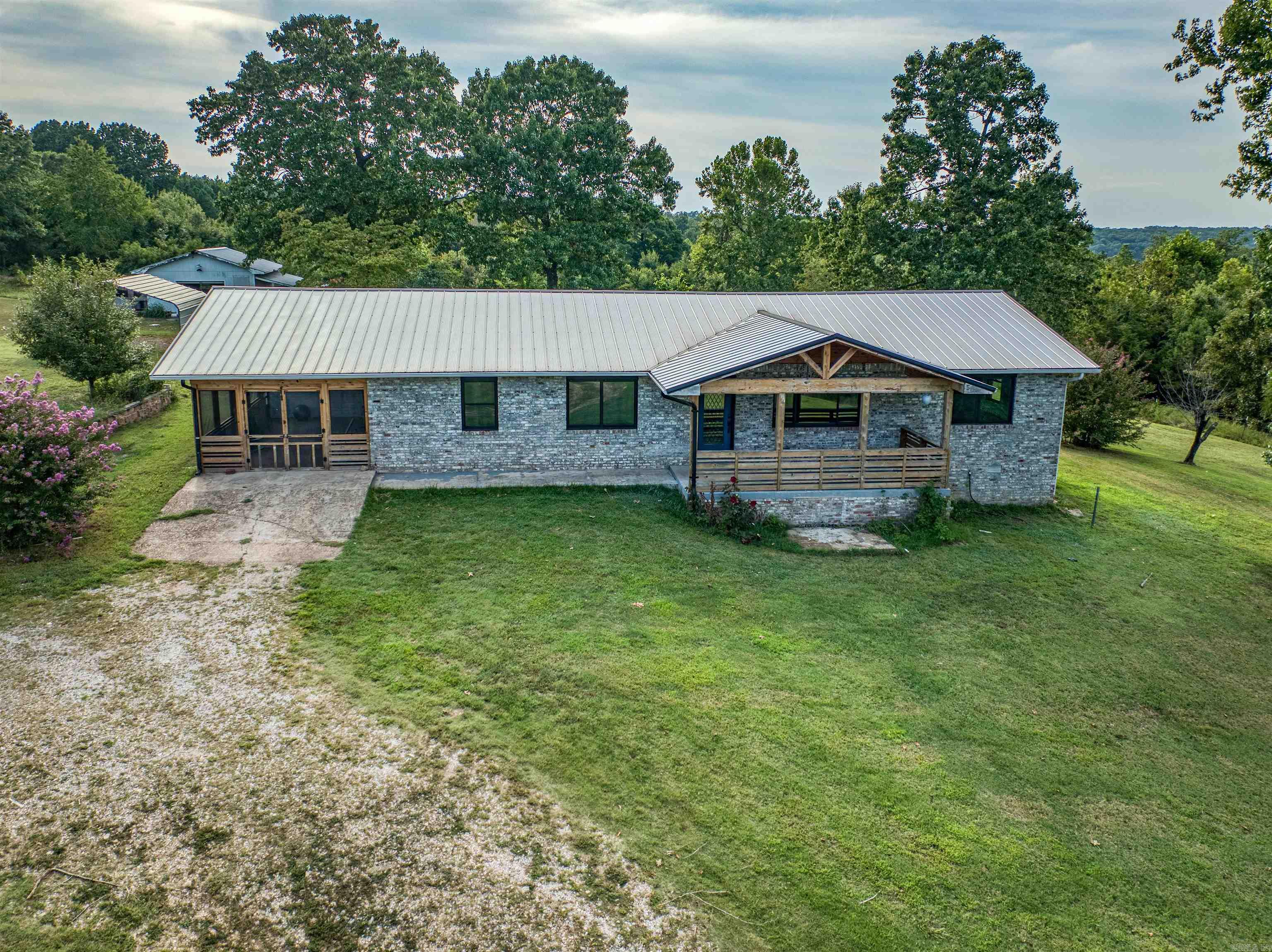 6682 N Highway 125 Property Photo 1