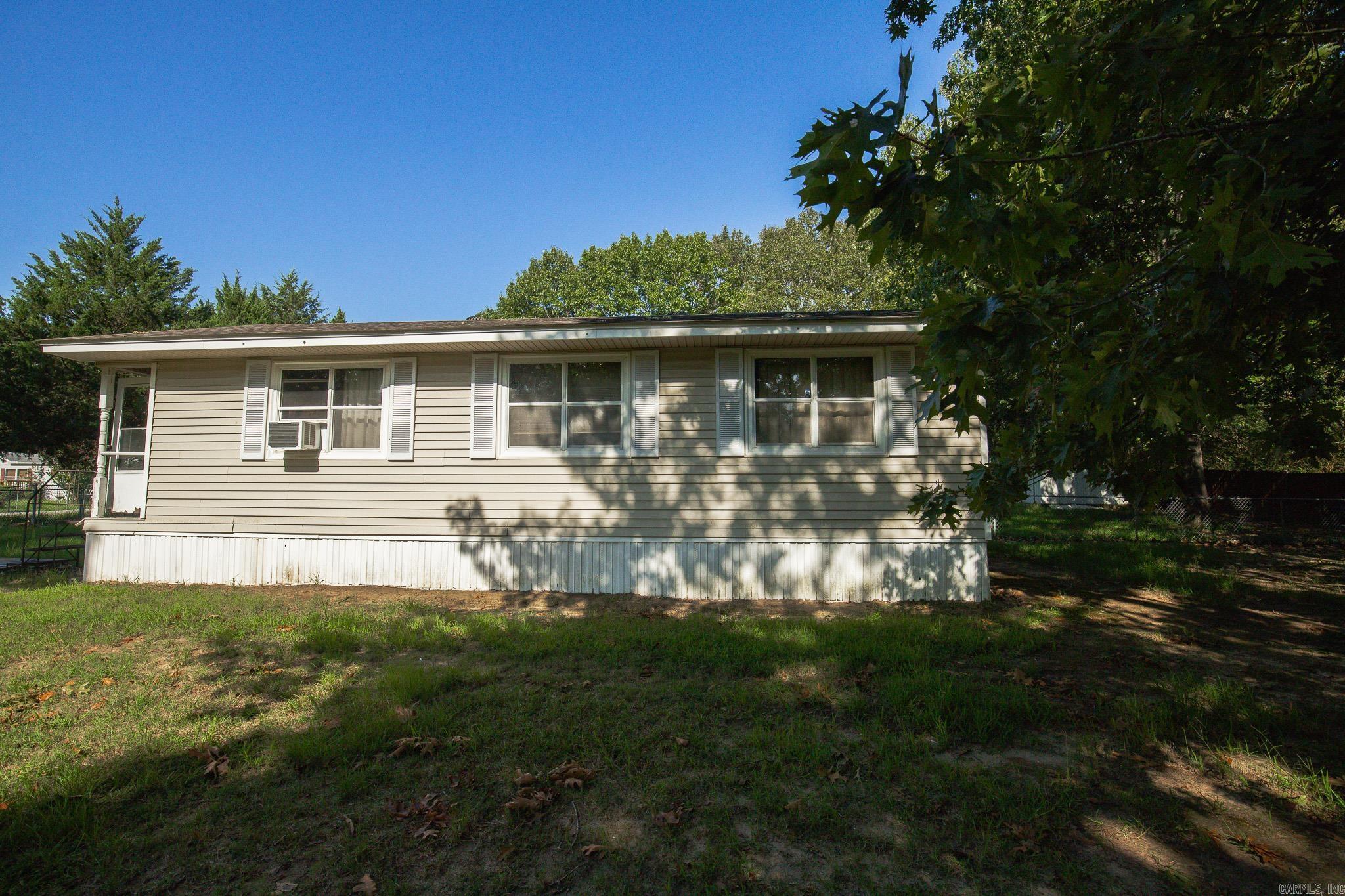 21322 Chicot Property Photo 1