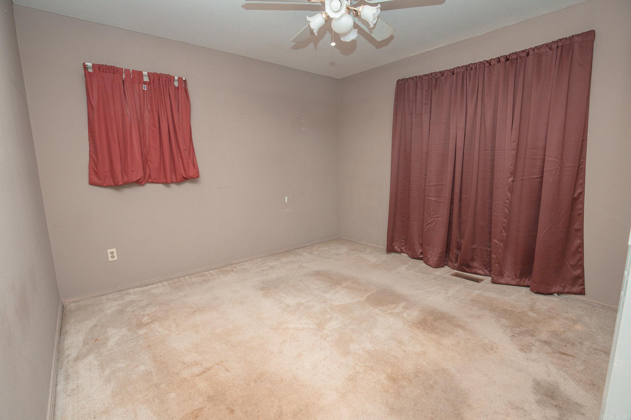 21322 Chicot Property Photo 12