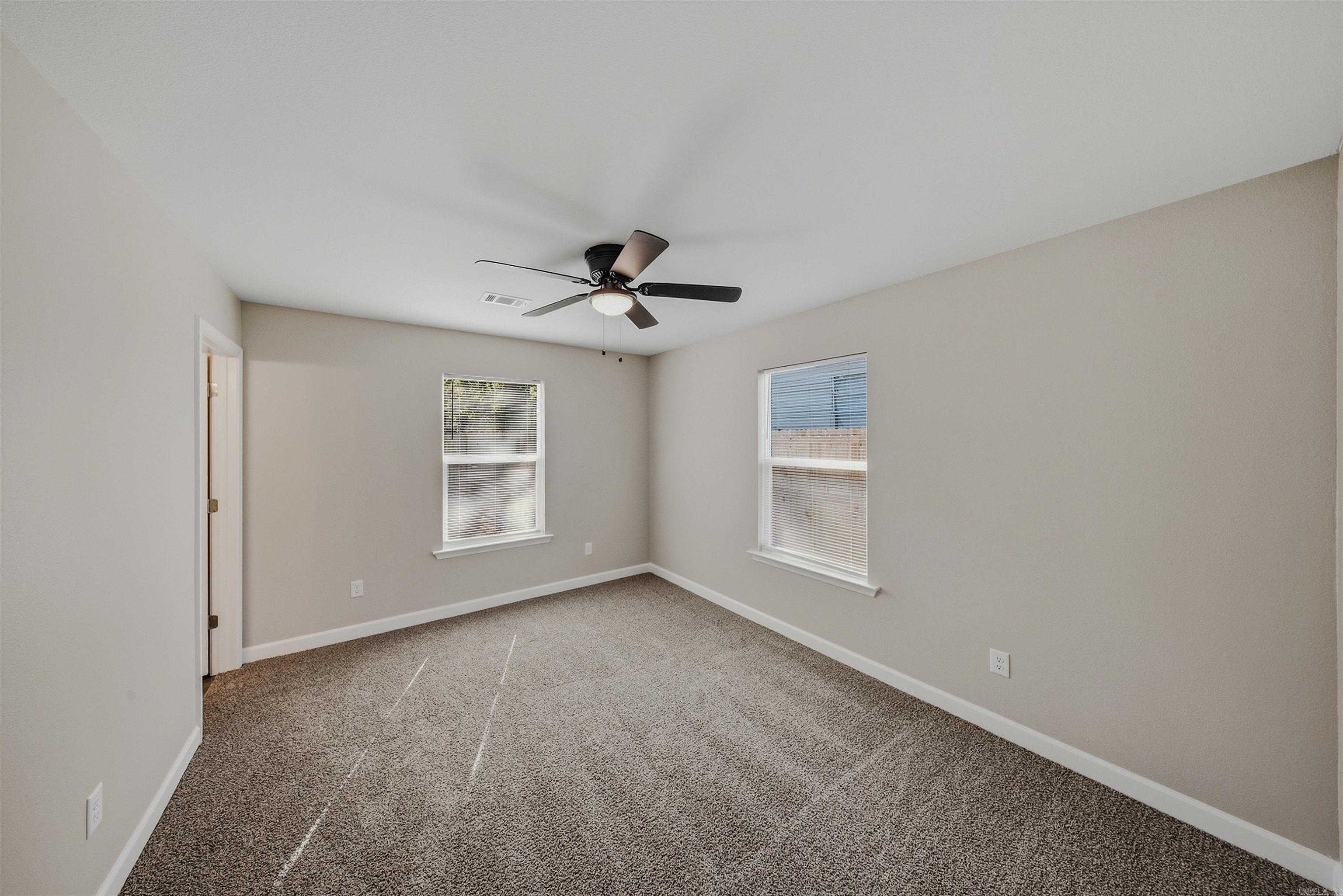 195 Roosevelt Road Property Photo 13