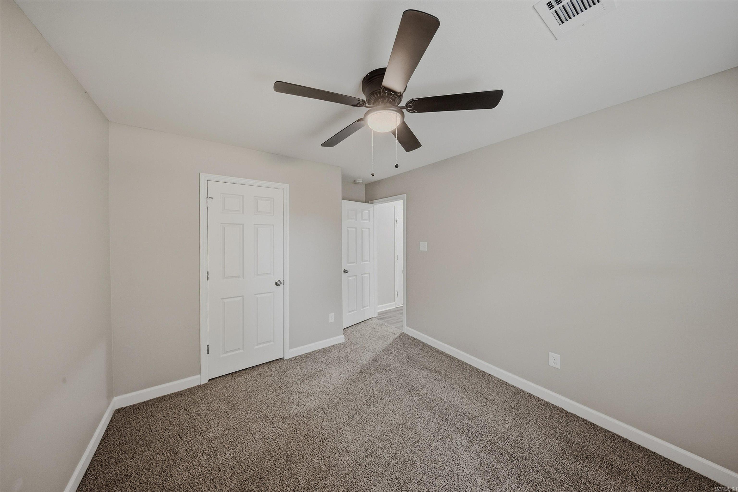 195 Roosevelt Road Property Photo 19
