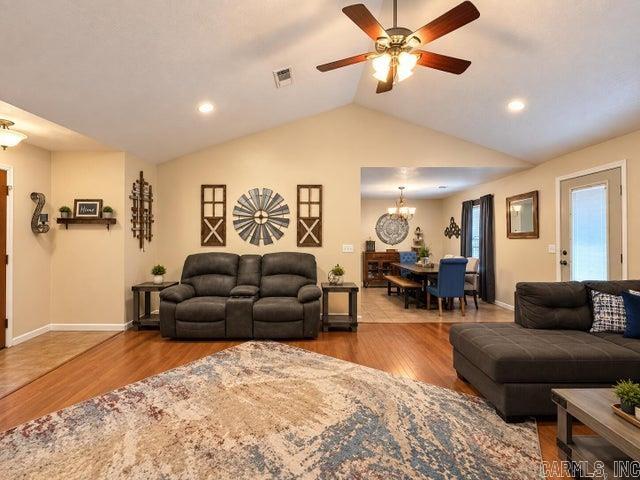 105 Rock Creek Drive Property Photo 8