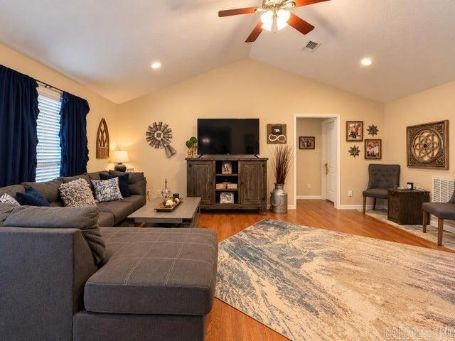 105 Rock Creek Drive Property Photo 9