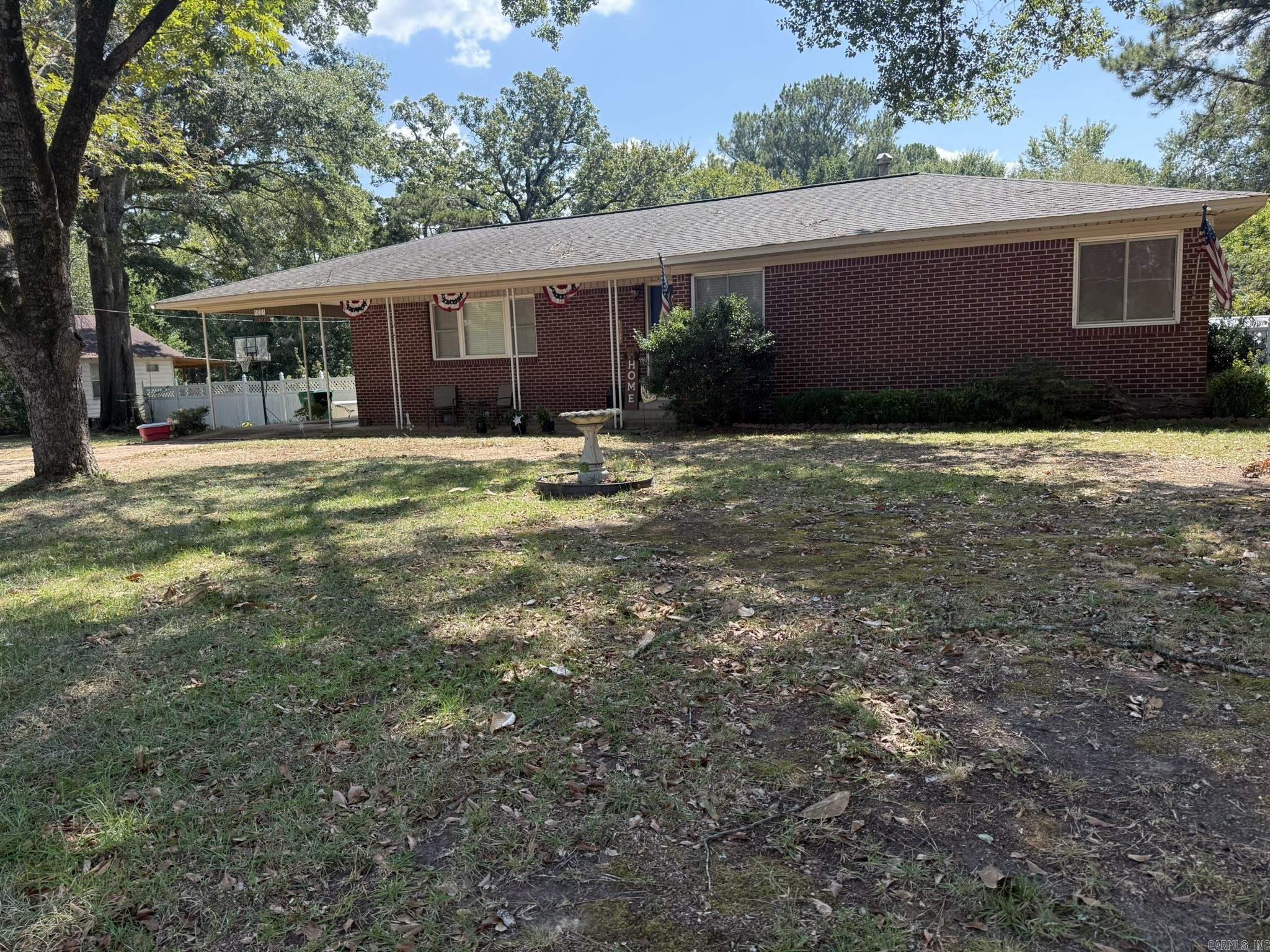 1001 W Sunset Street Property Photo 4