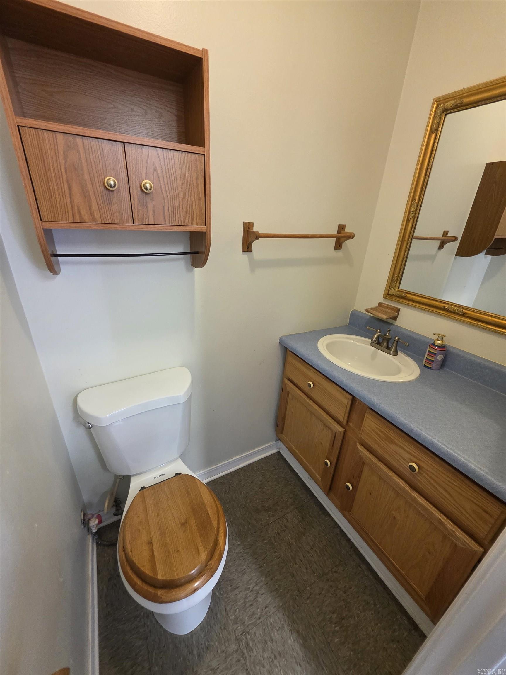 637 Hwy 365 Property Photo 9