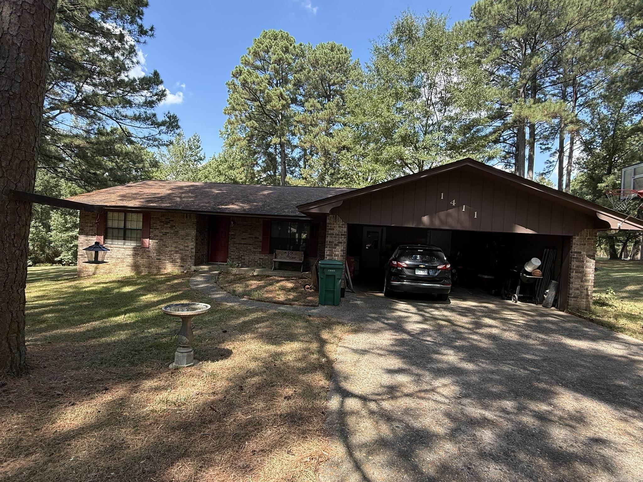 1411 Holly Street Property Photo 1