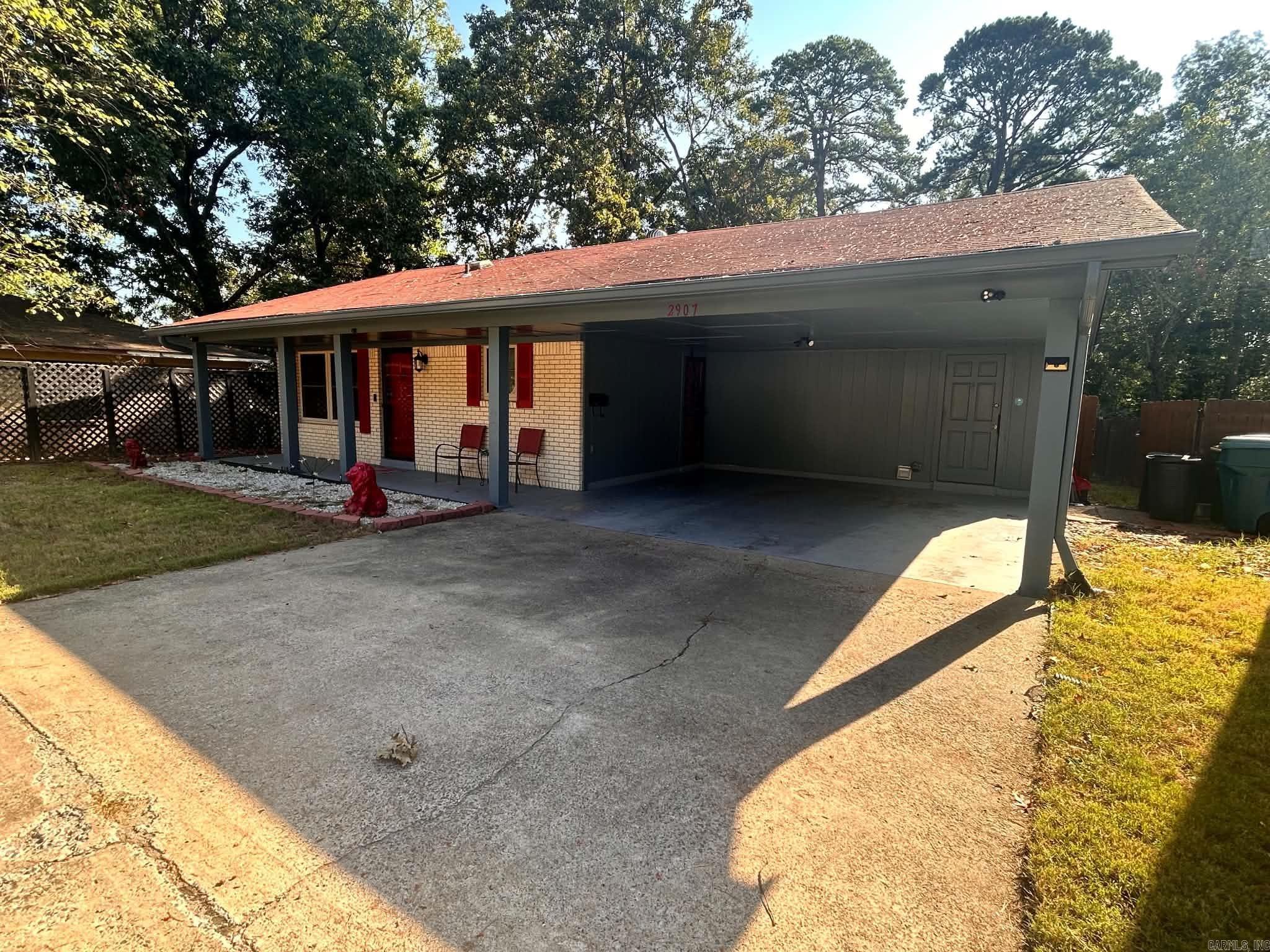 2907 Elkmont Court Property Photo 4