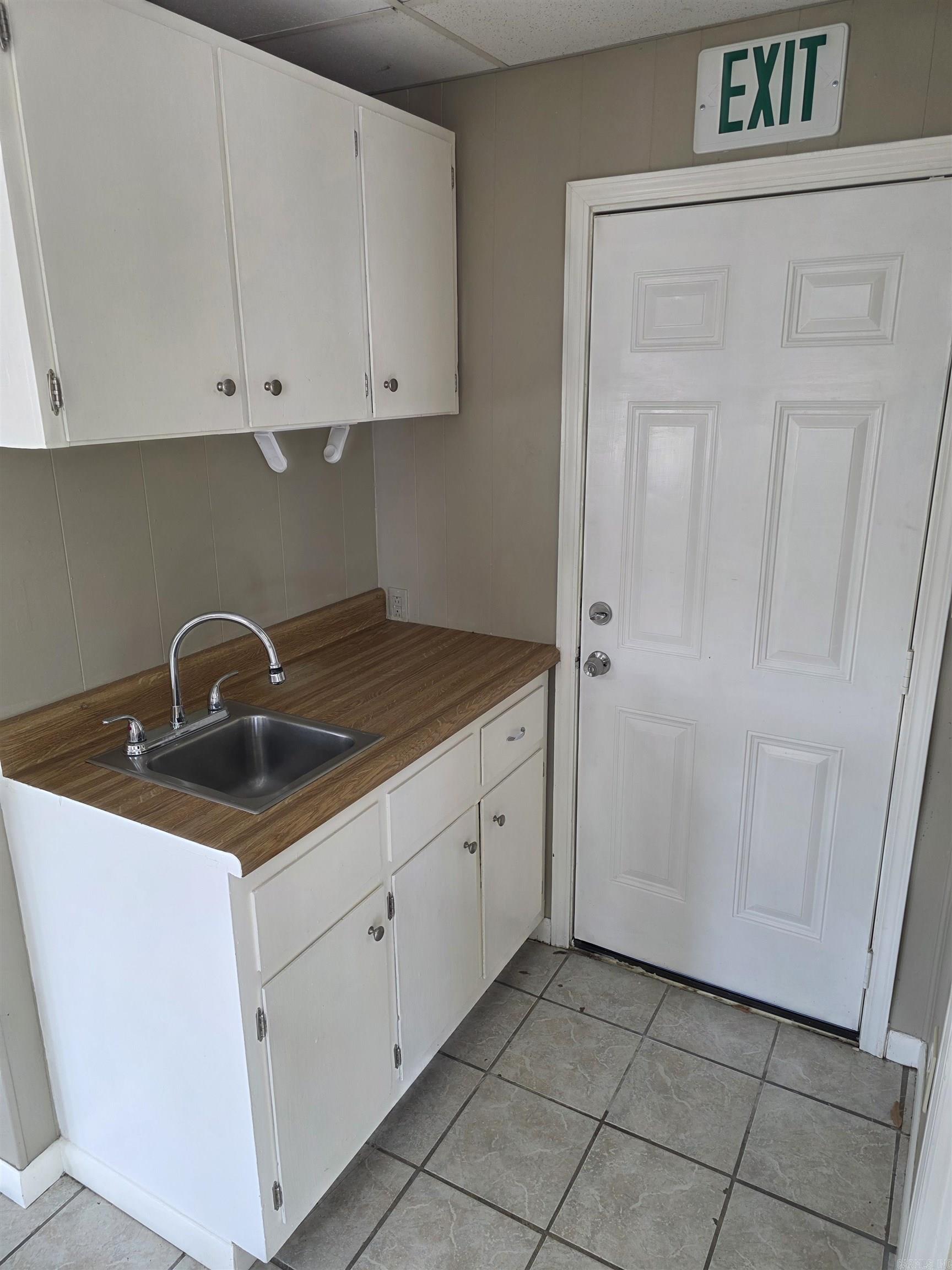 639 Hwy 365 Property Photo 5