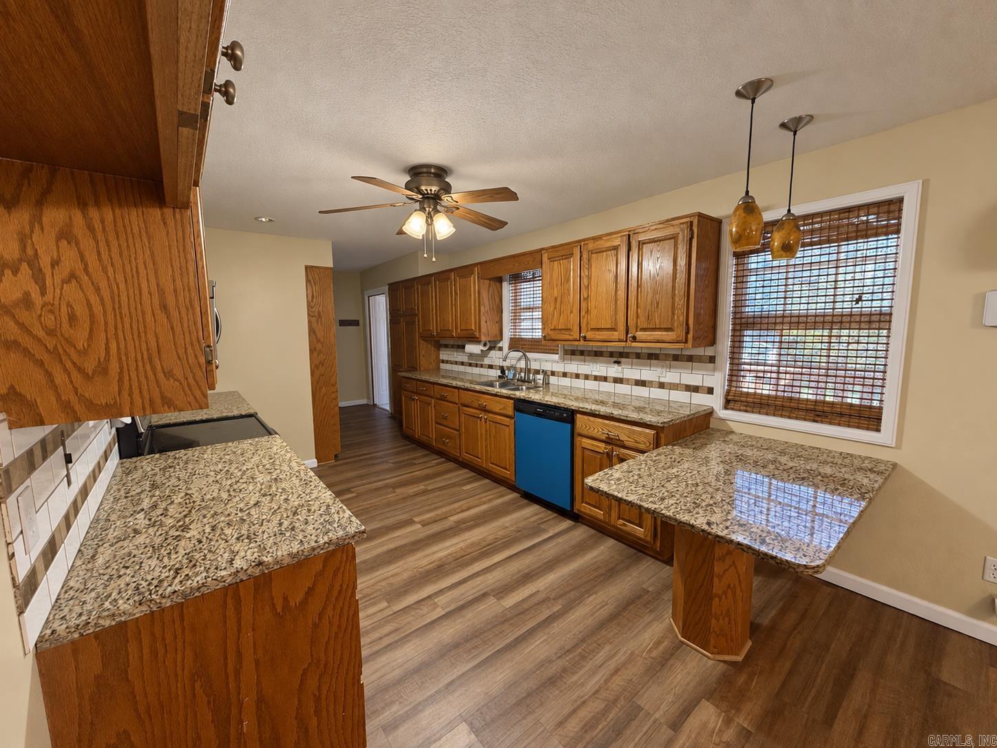 905 W Unity Road Property Photo 7