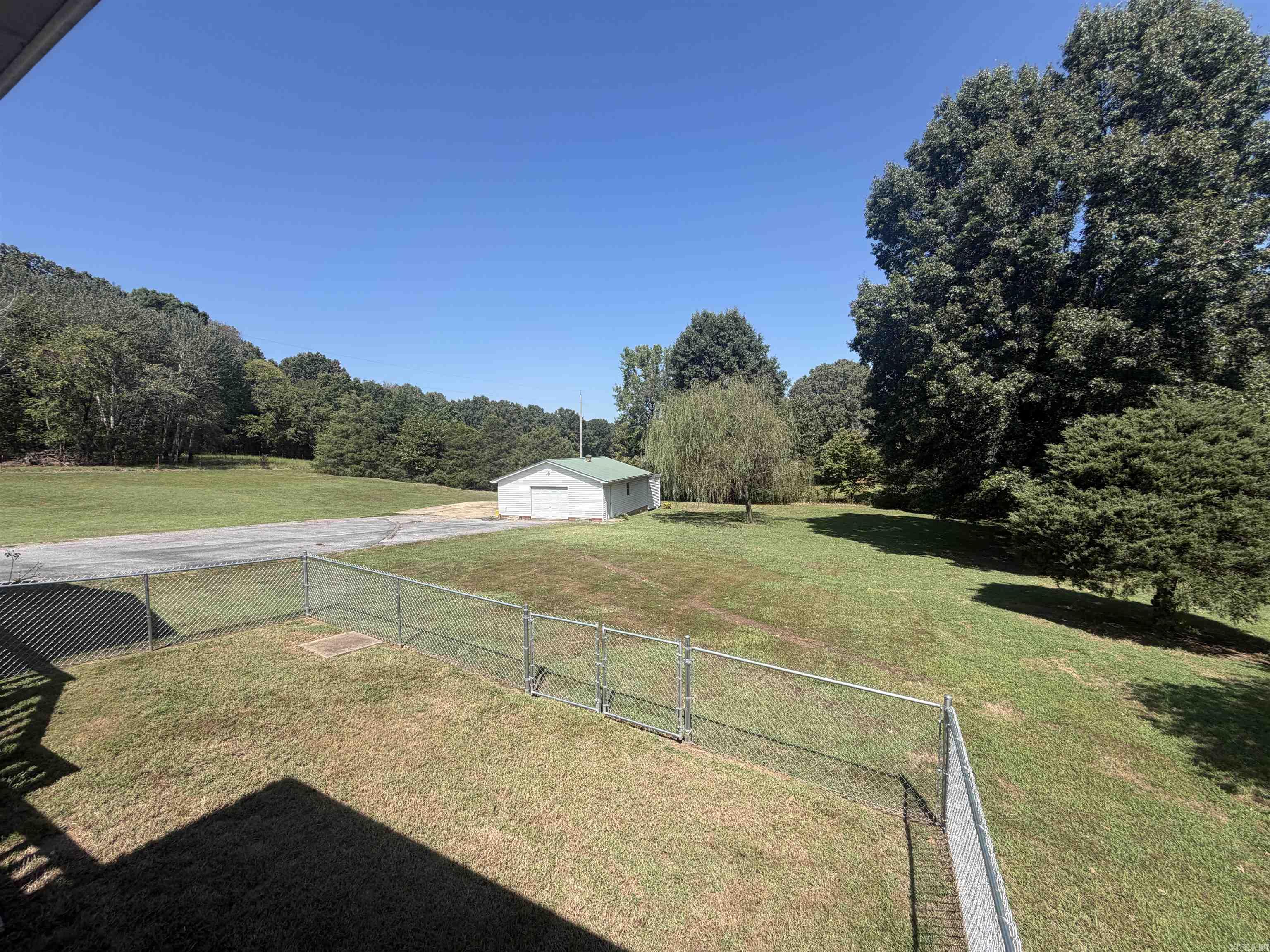 905 W Unity Road Property Photo 16