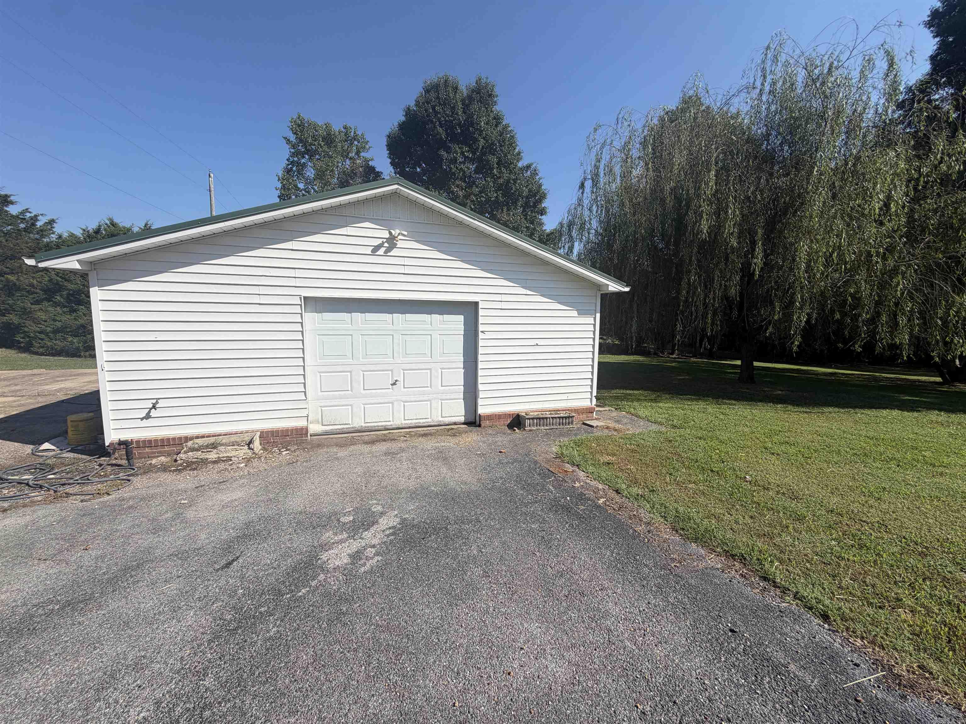 905 W Unity Road Property Photo 18