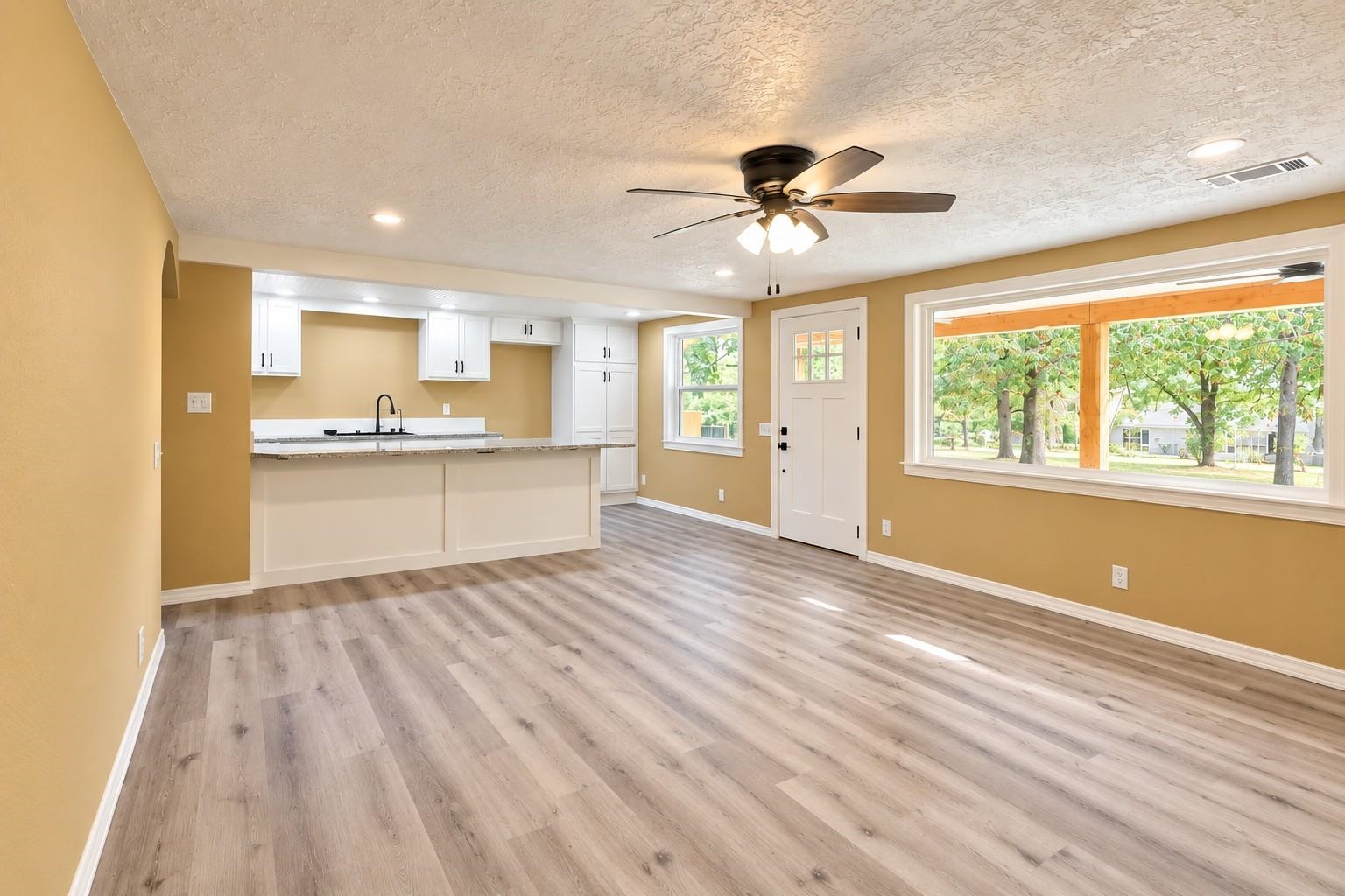 170 Hickory Street Property Photo 2