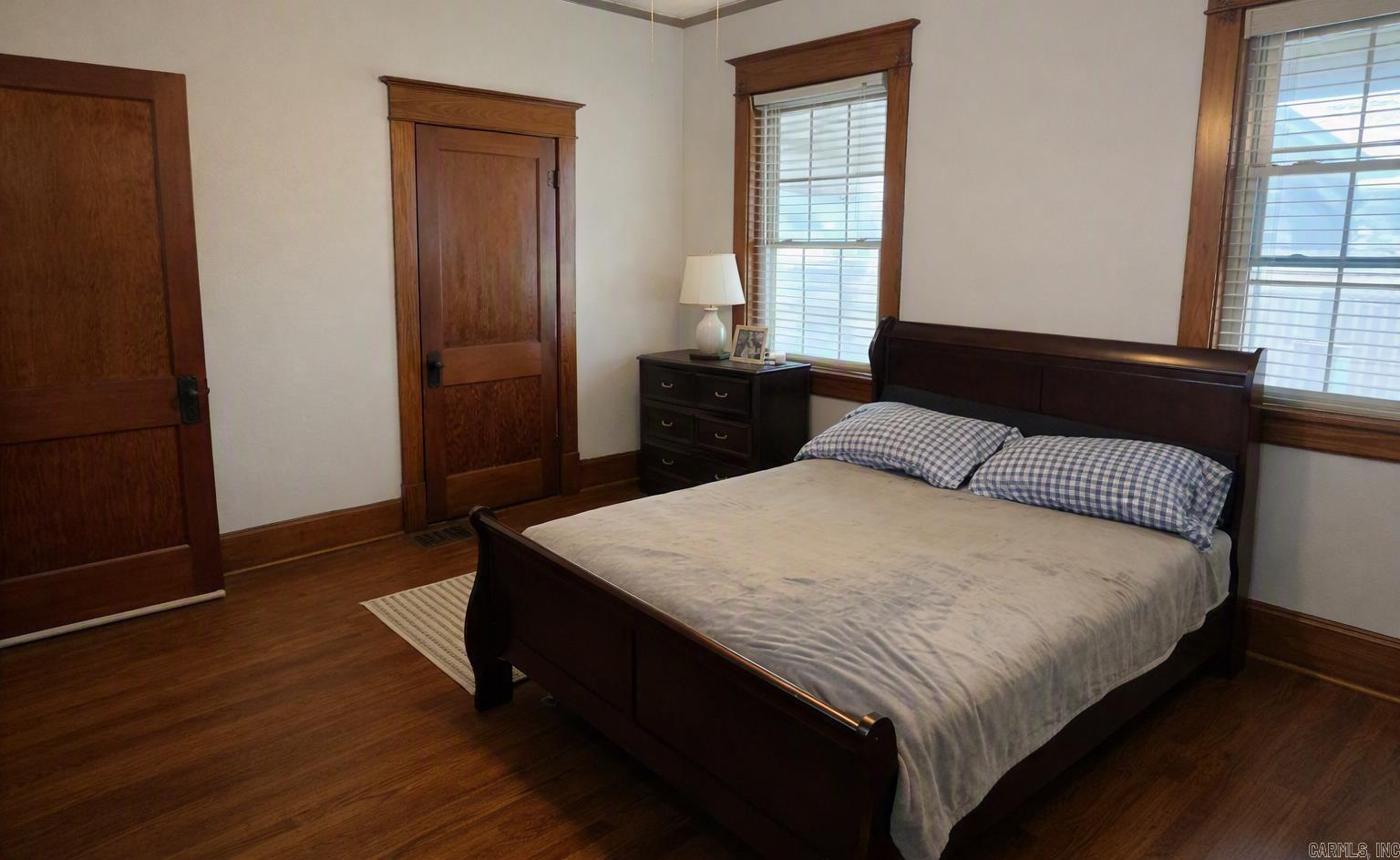 604 Jackson Ave Property Photo 18