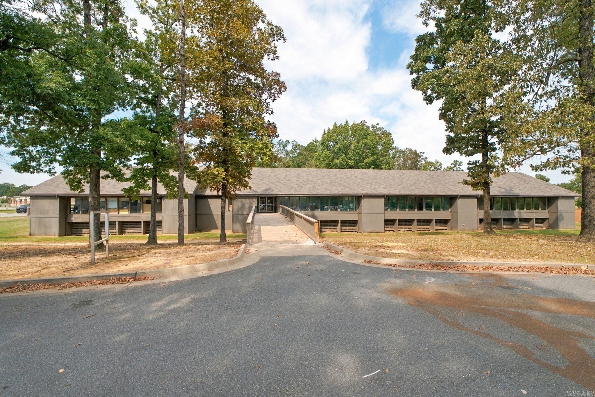 2401 Wildwood Avenue Property Photo 1