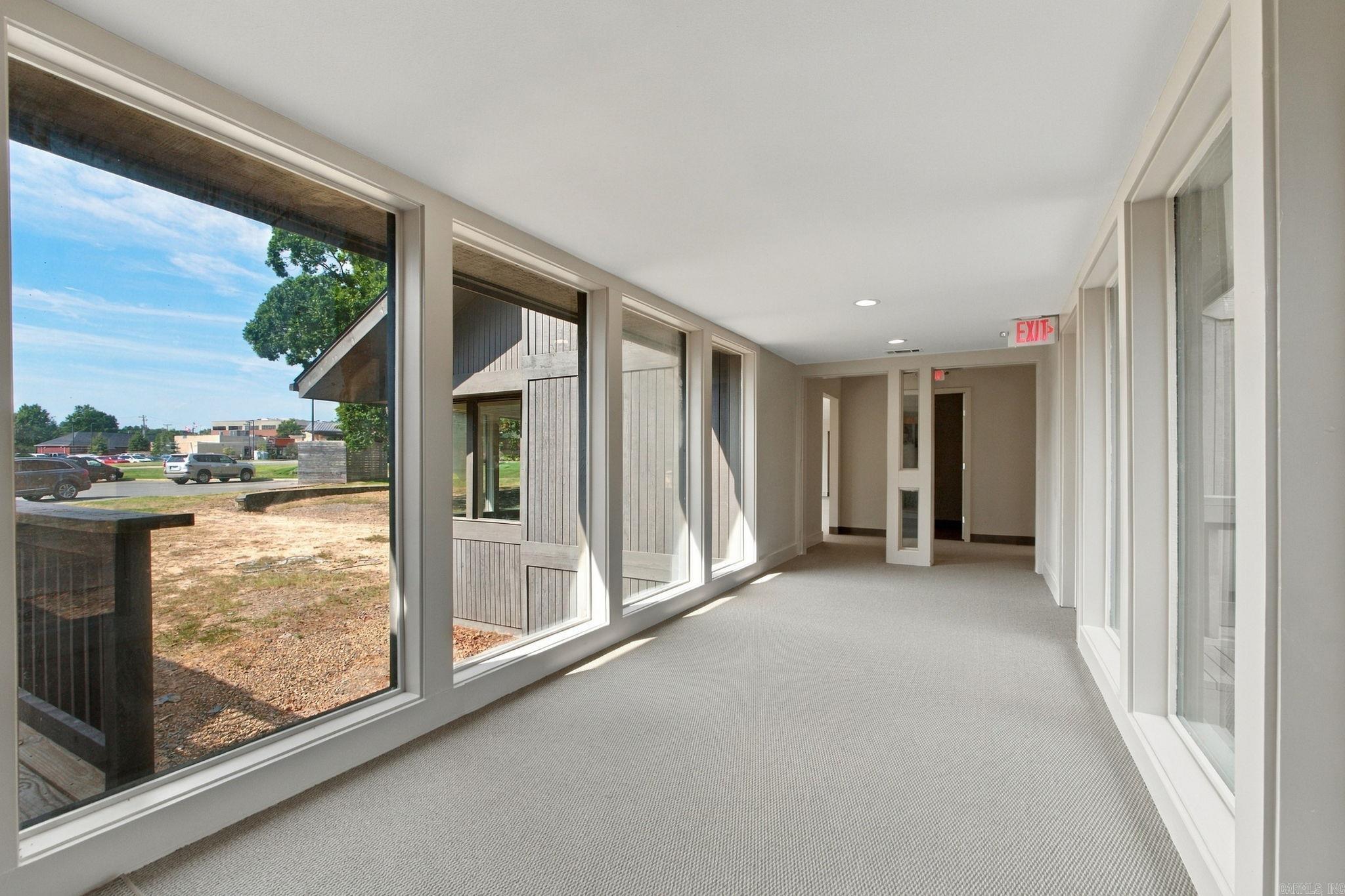 2401 Wildwood Avenue Property Photo 11