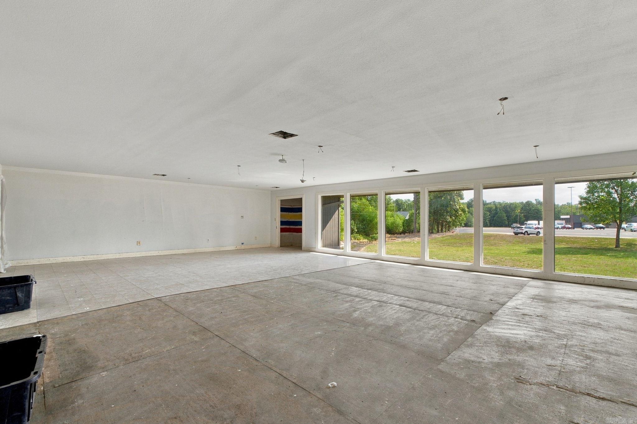 2401 Wildwood Avenue Property Photo 23