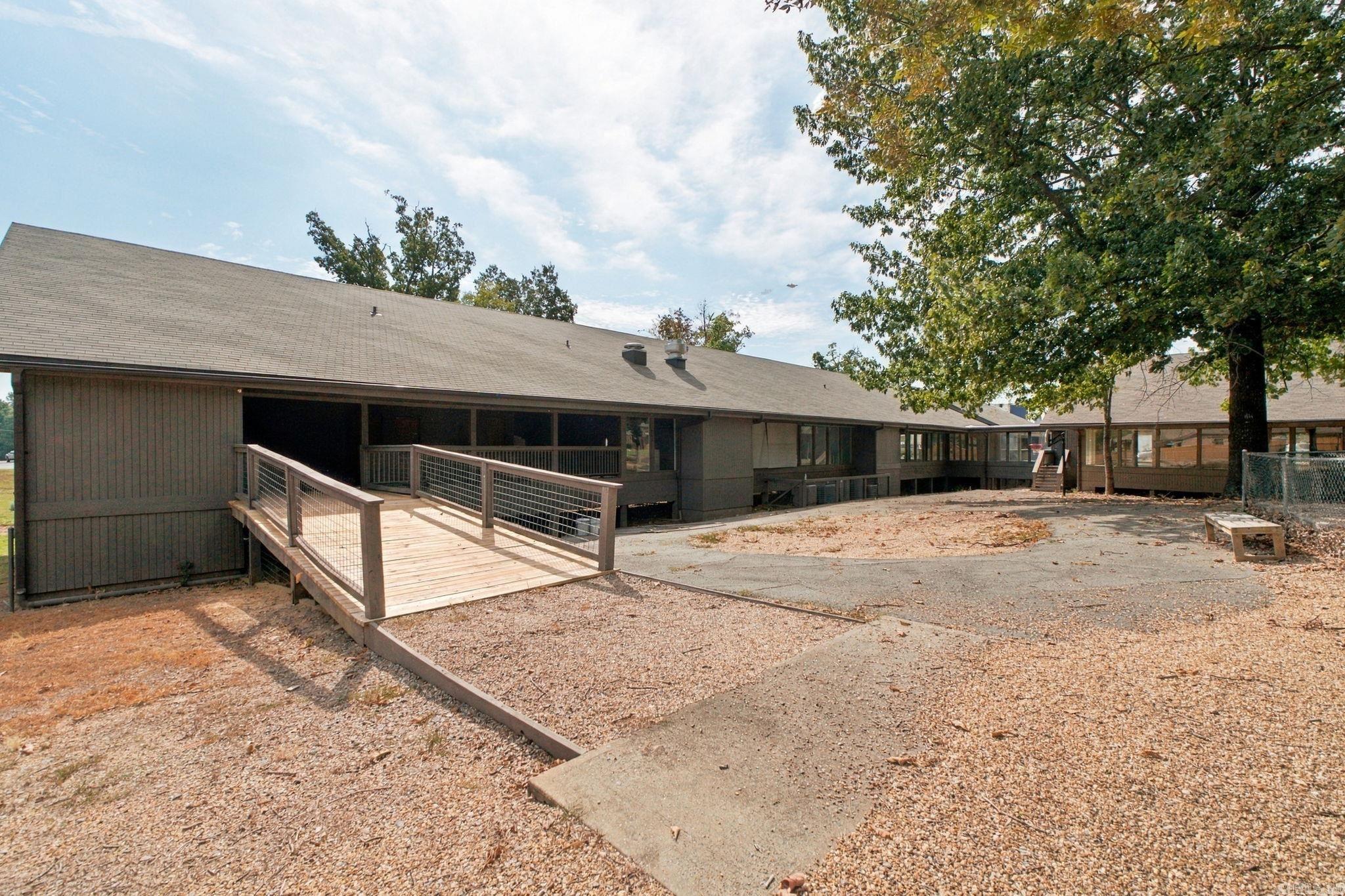 2401 Wildwood Avenue Property Photo 27