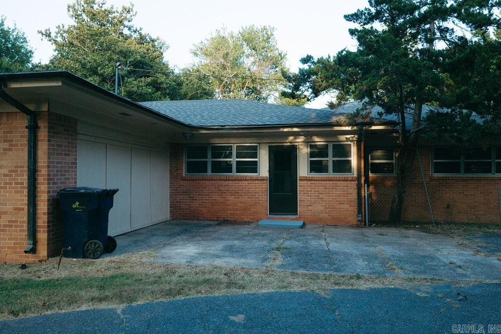 399 Louise Drive Property Photo 4