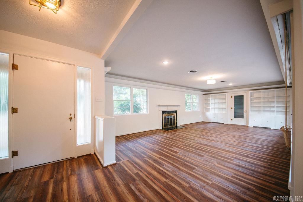 399 Louise Drive Property Photo 9
