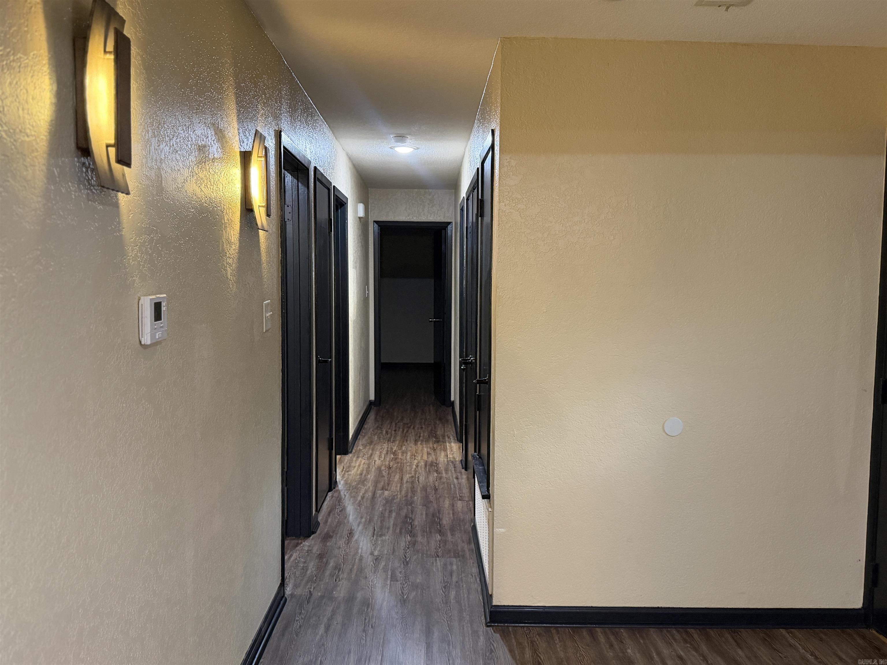 6801 White Oak Cove Property Photo 10