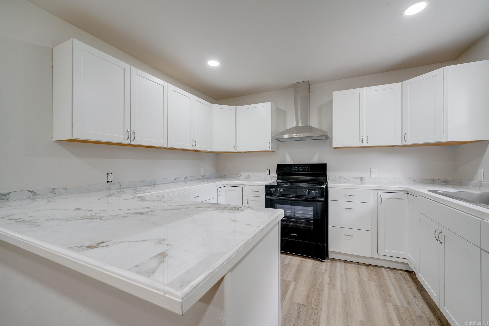 10315 Firestone Lane Property Photo 8