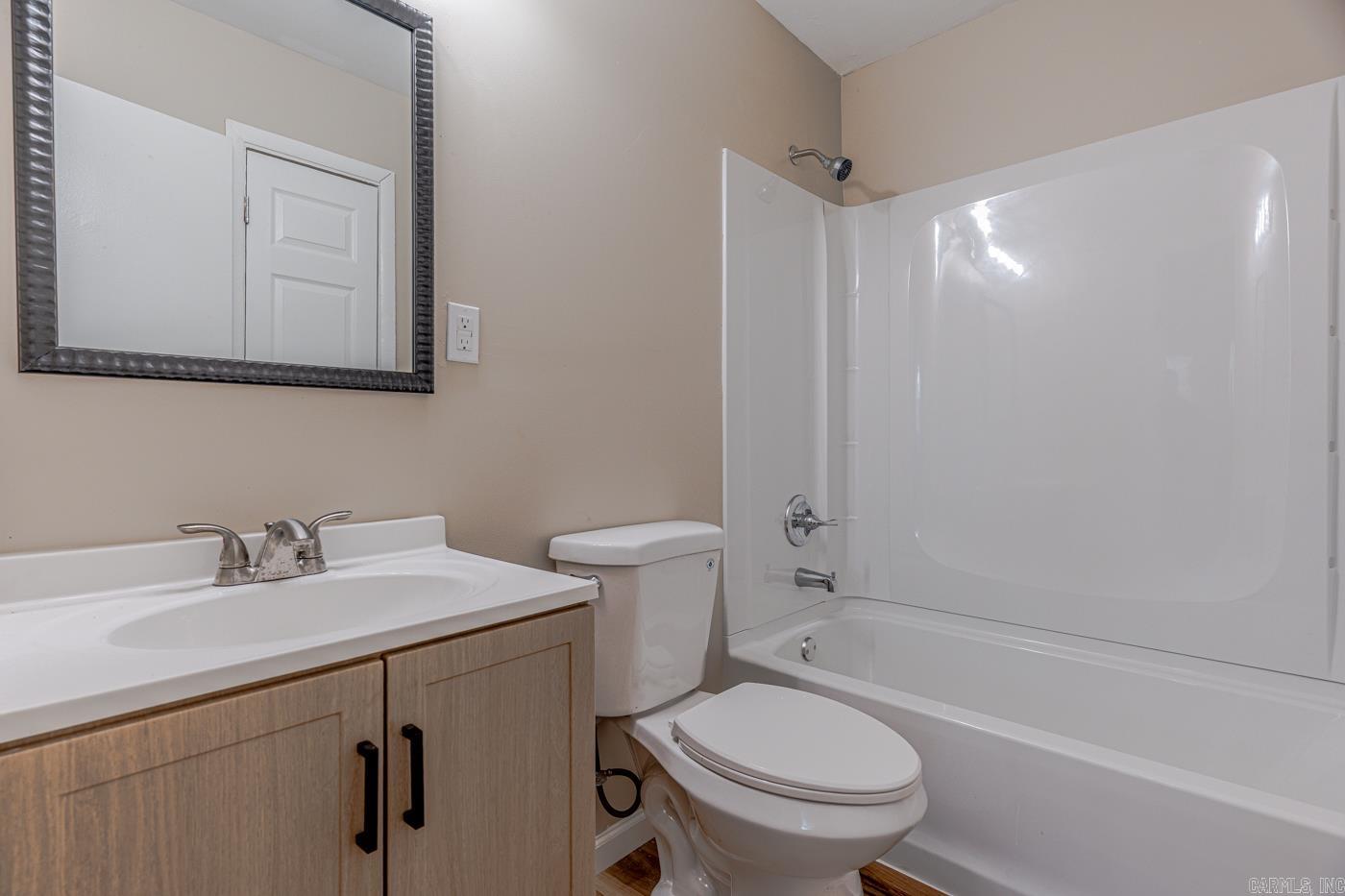 3207 Fairview Dr Property Photo 16