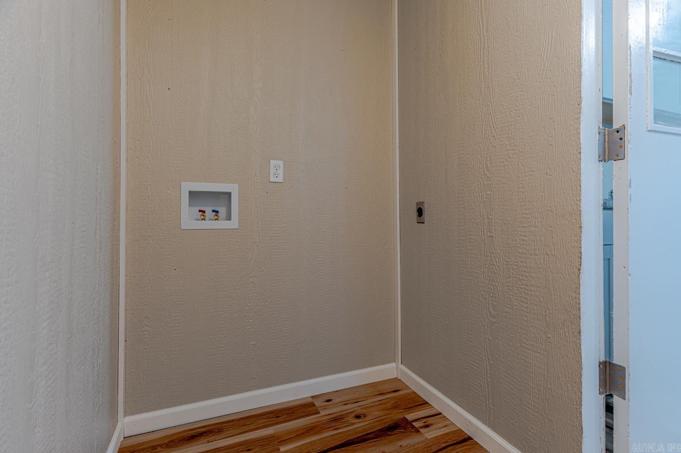 3207 Fairview Dr Property Photo 22