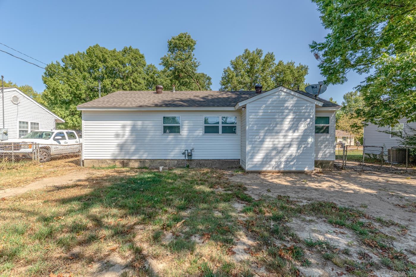 3207 Fairview Dr Property Photo 23