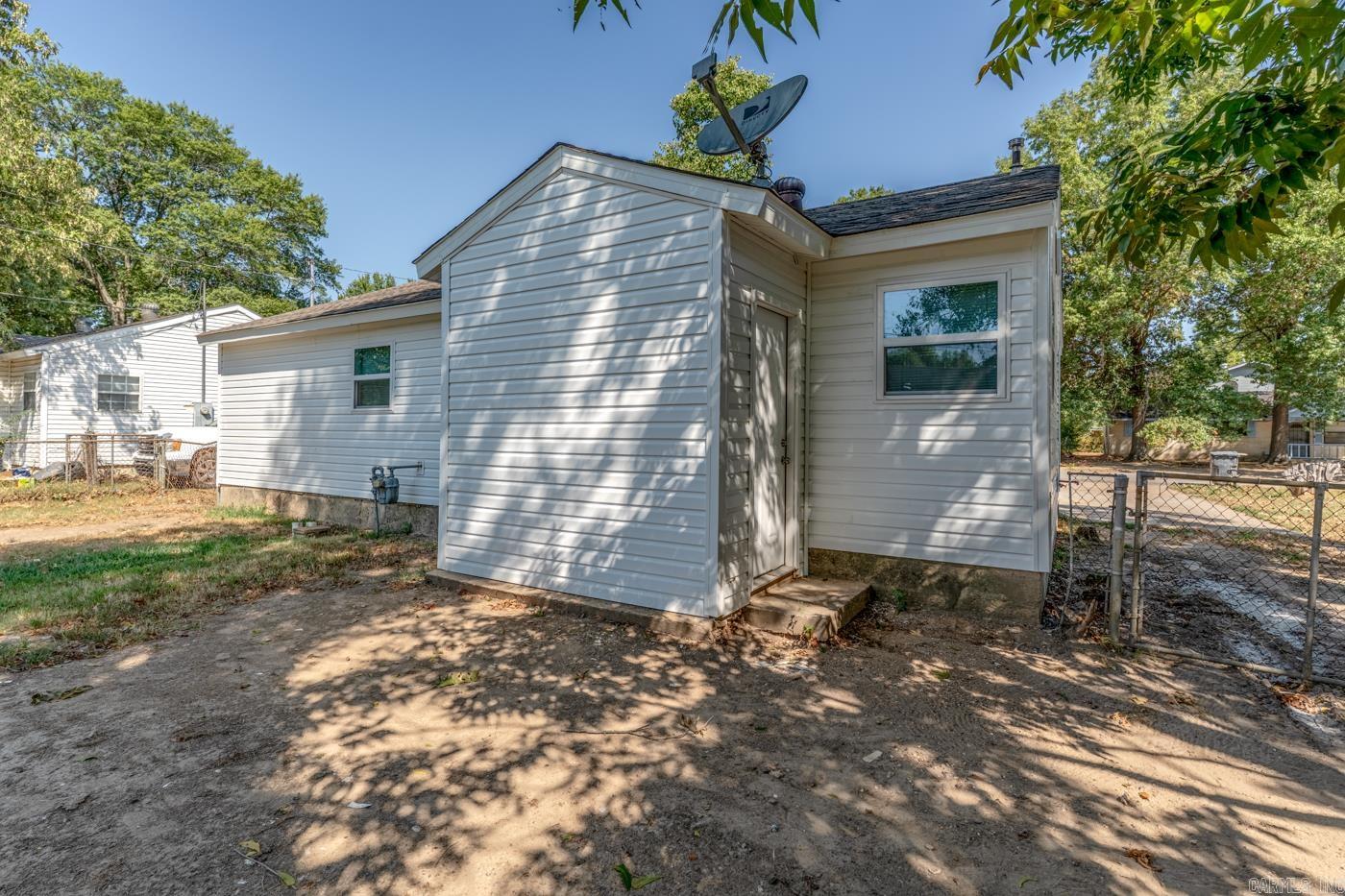 3207 Fairview Dr Property Photo 24