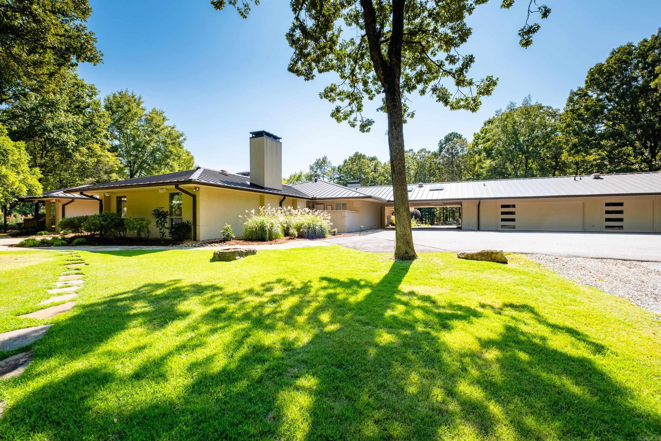 16 Iron Horse Road Property Photo 3