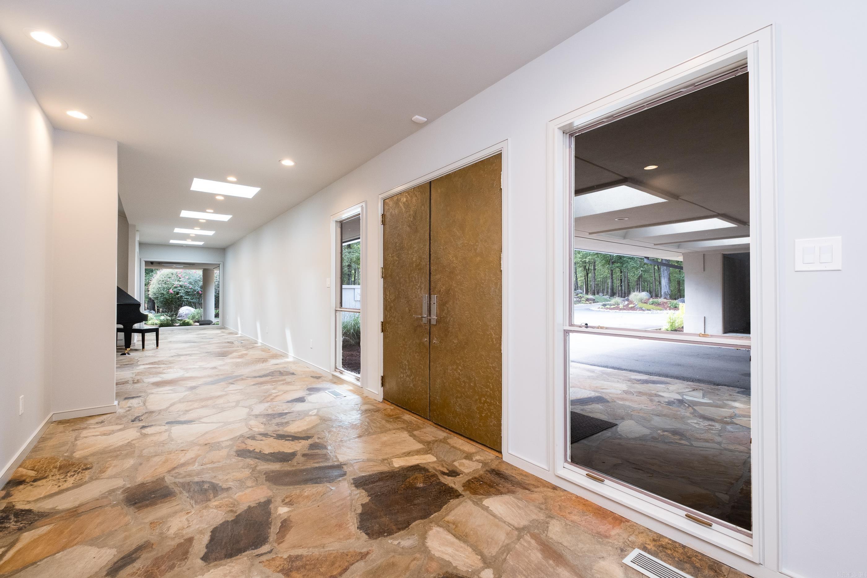 16 Iron Horse Road Property Photo 7
