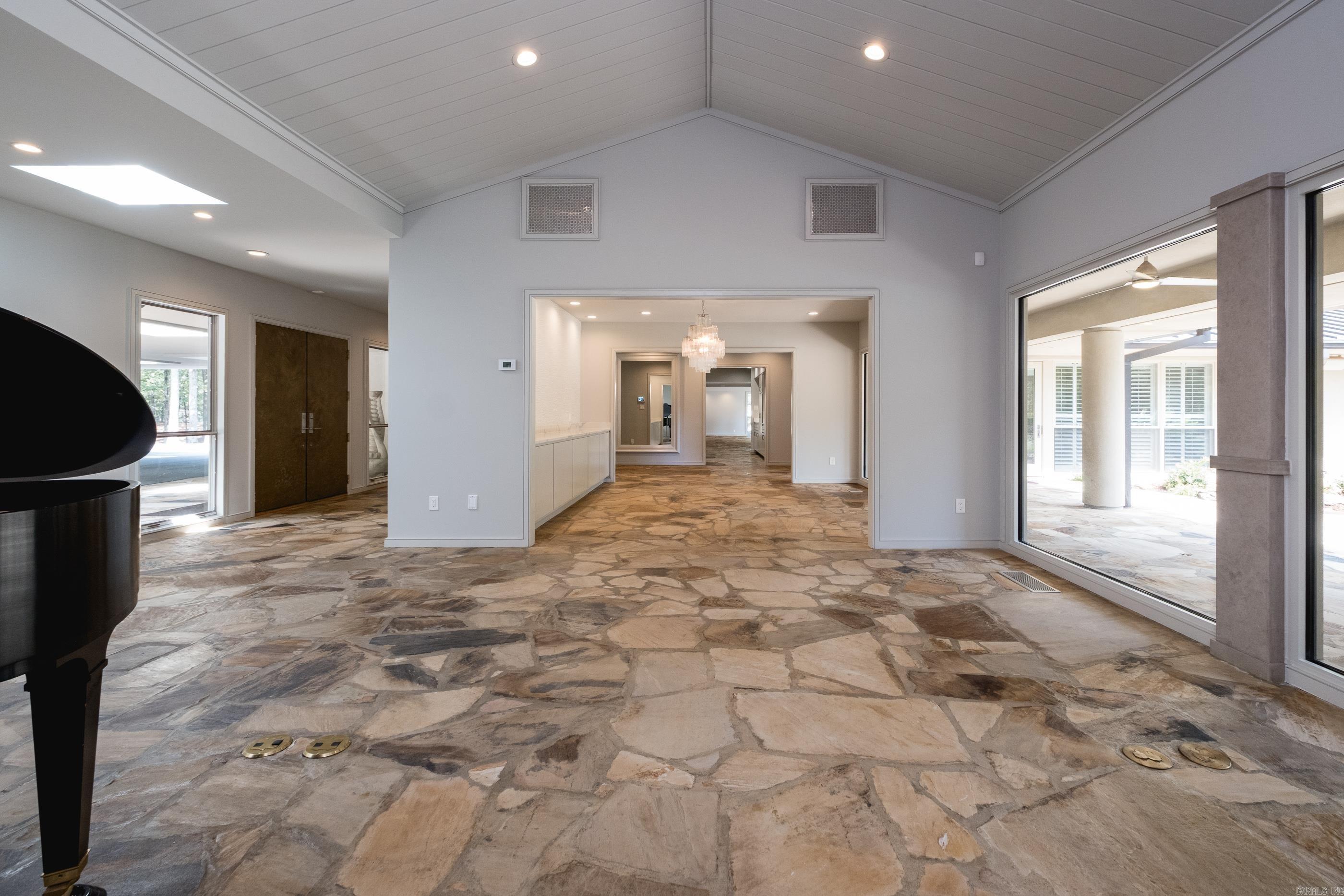 16 Iron Horse Road Property Photo 12