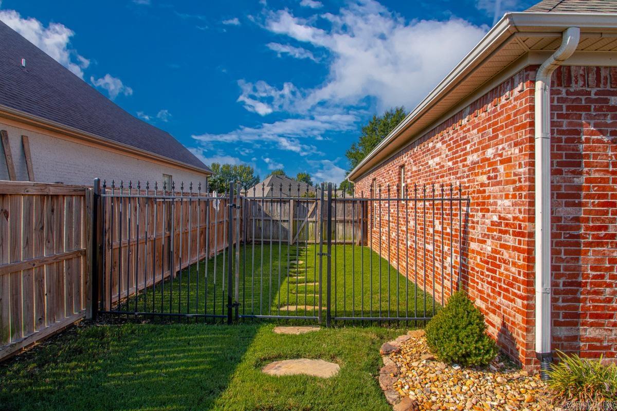 4820 Westin Park Drive Property Photo 40
