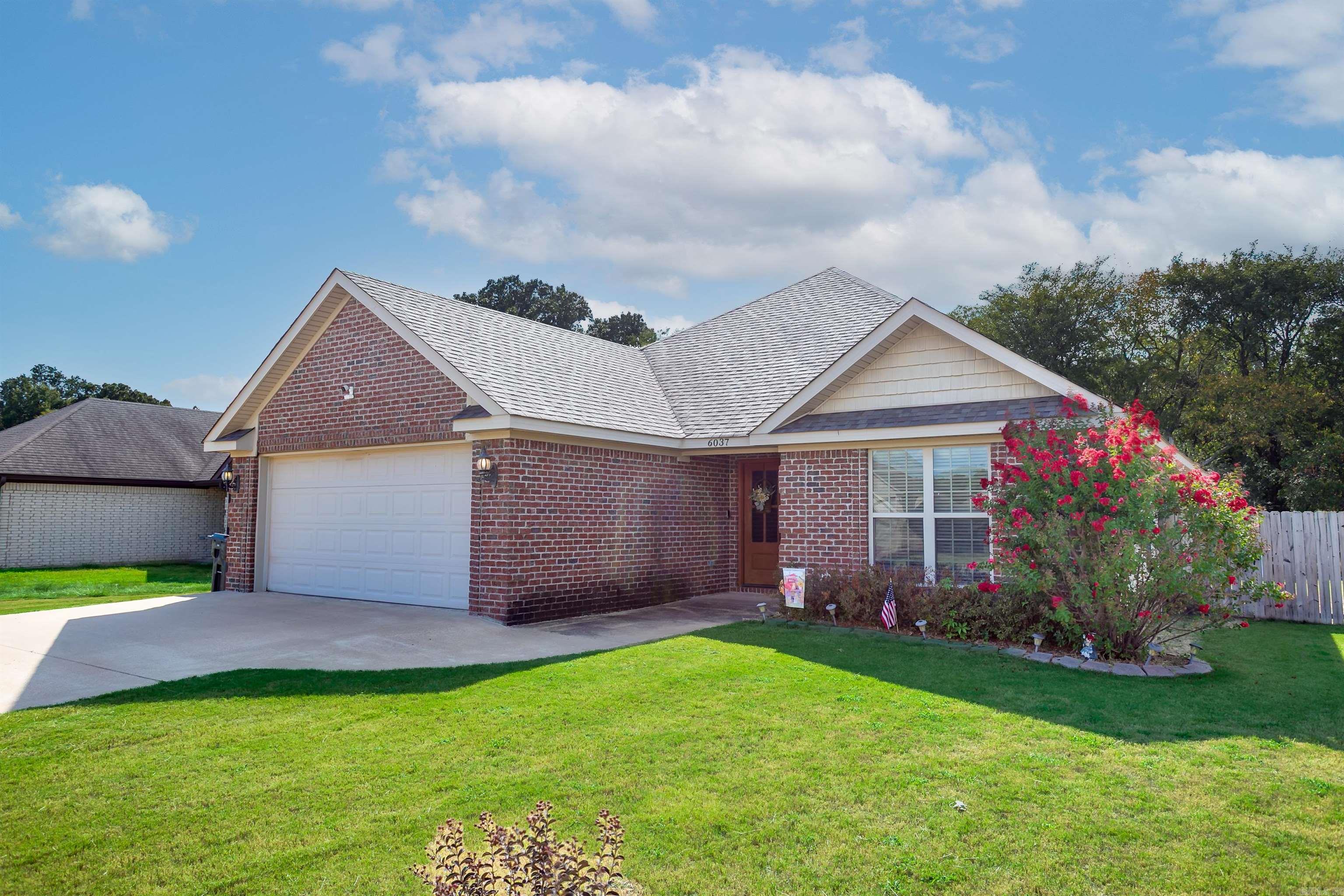 6037 Prairie Meadow Property Photo 3