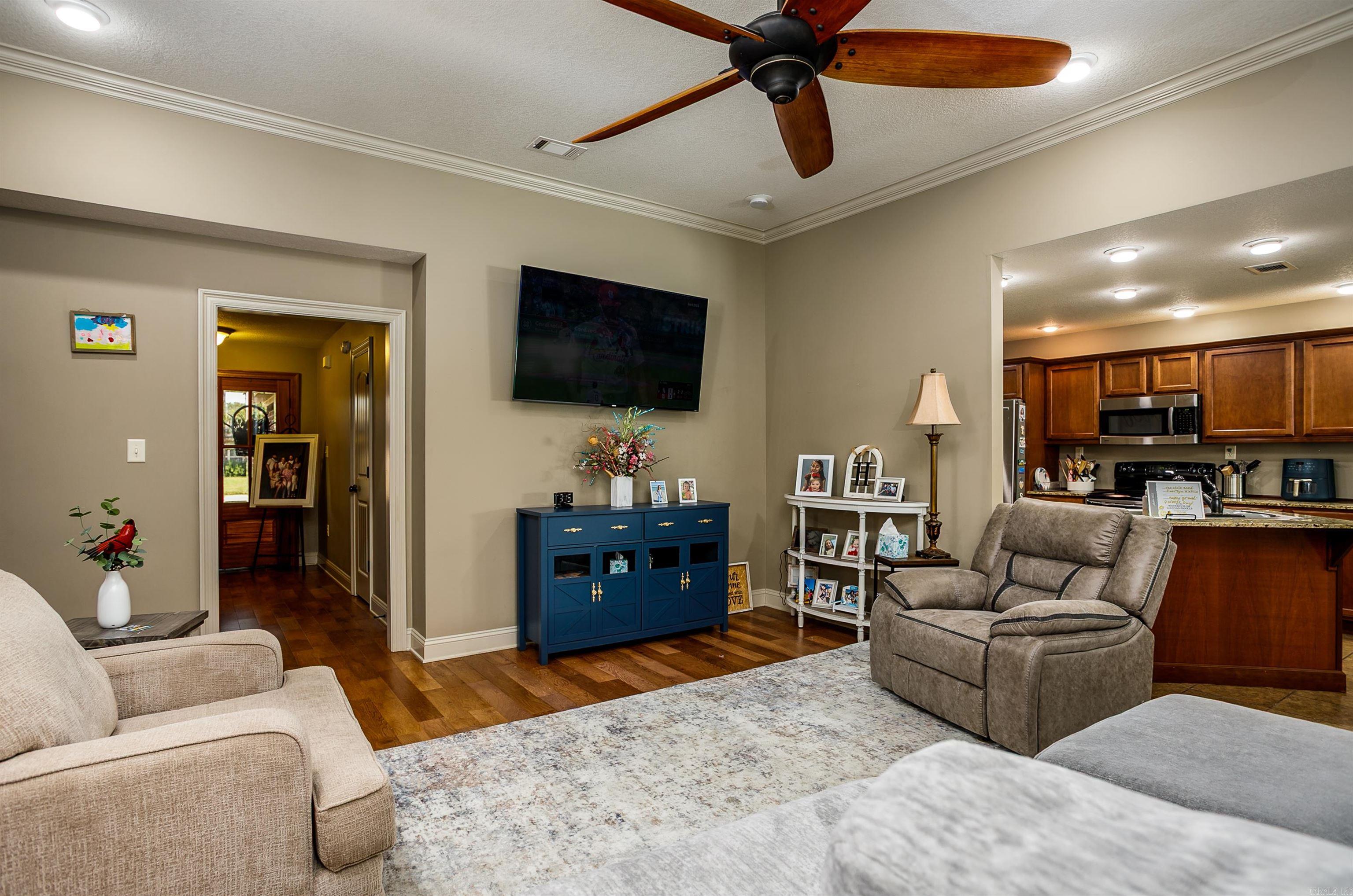 6037 Prairie Meadow Property Photo 8