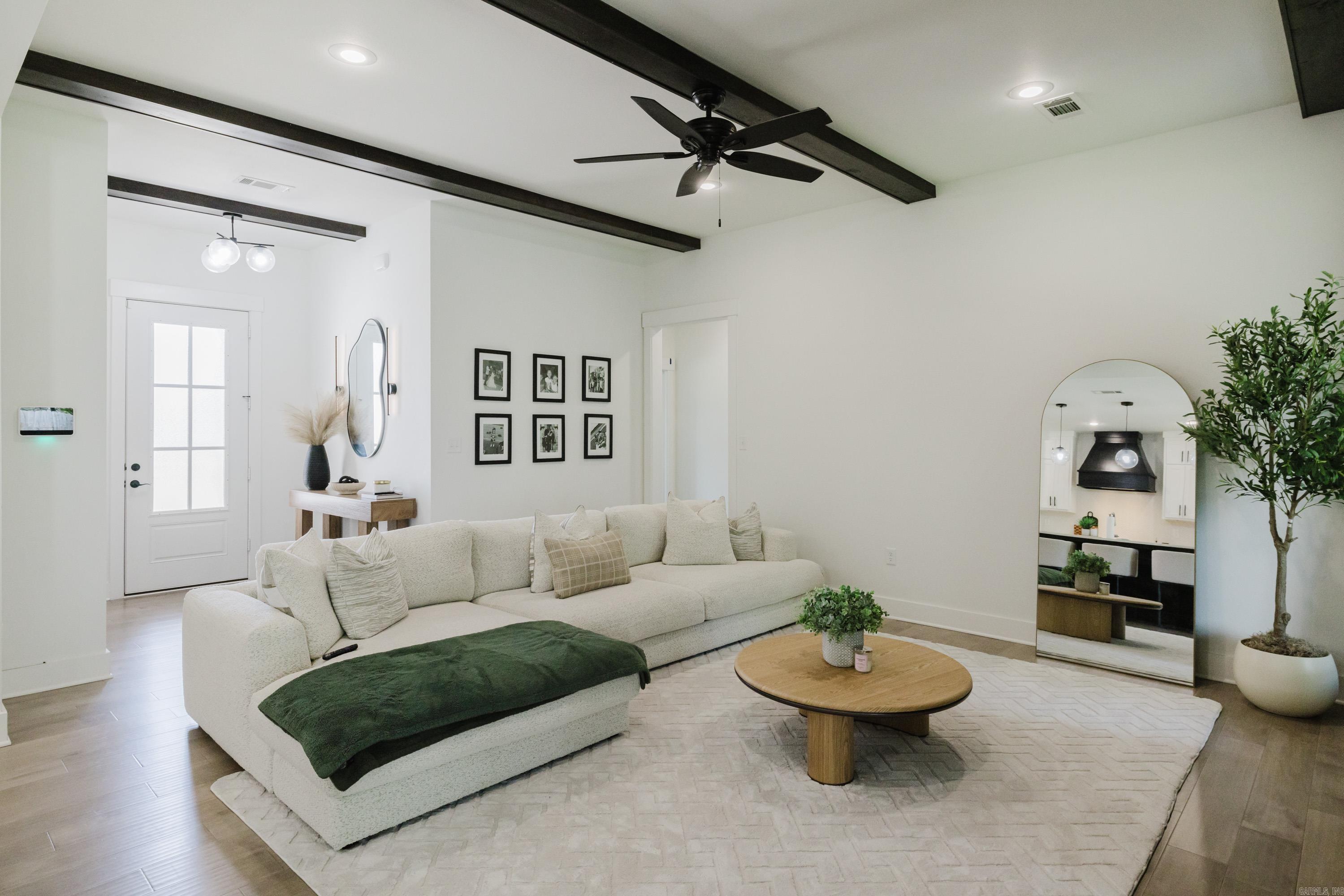 6025 Coral Ridge Drive Property Photo 7