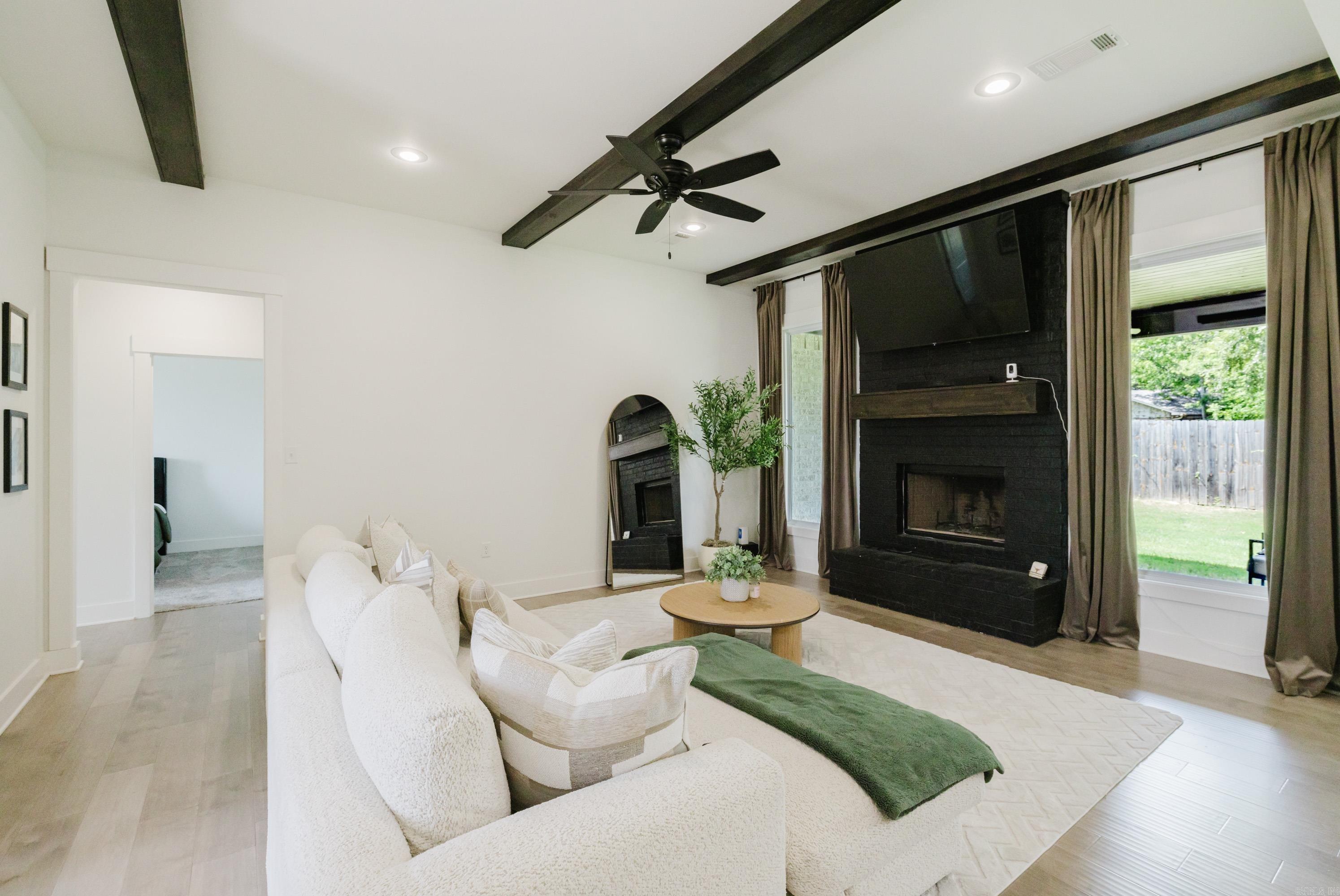 6025 Coral Ridge Drive Property Photo 8