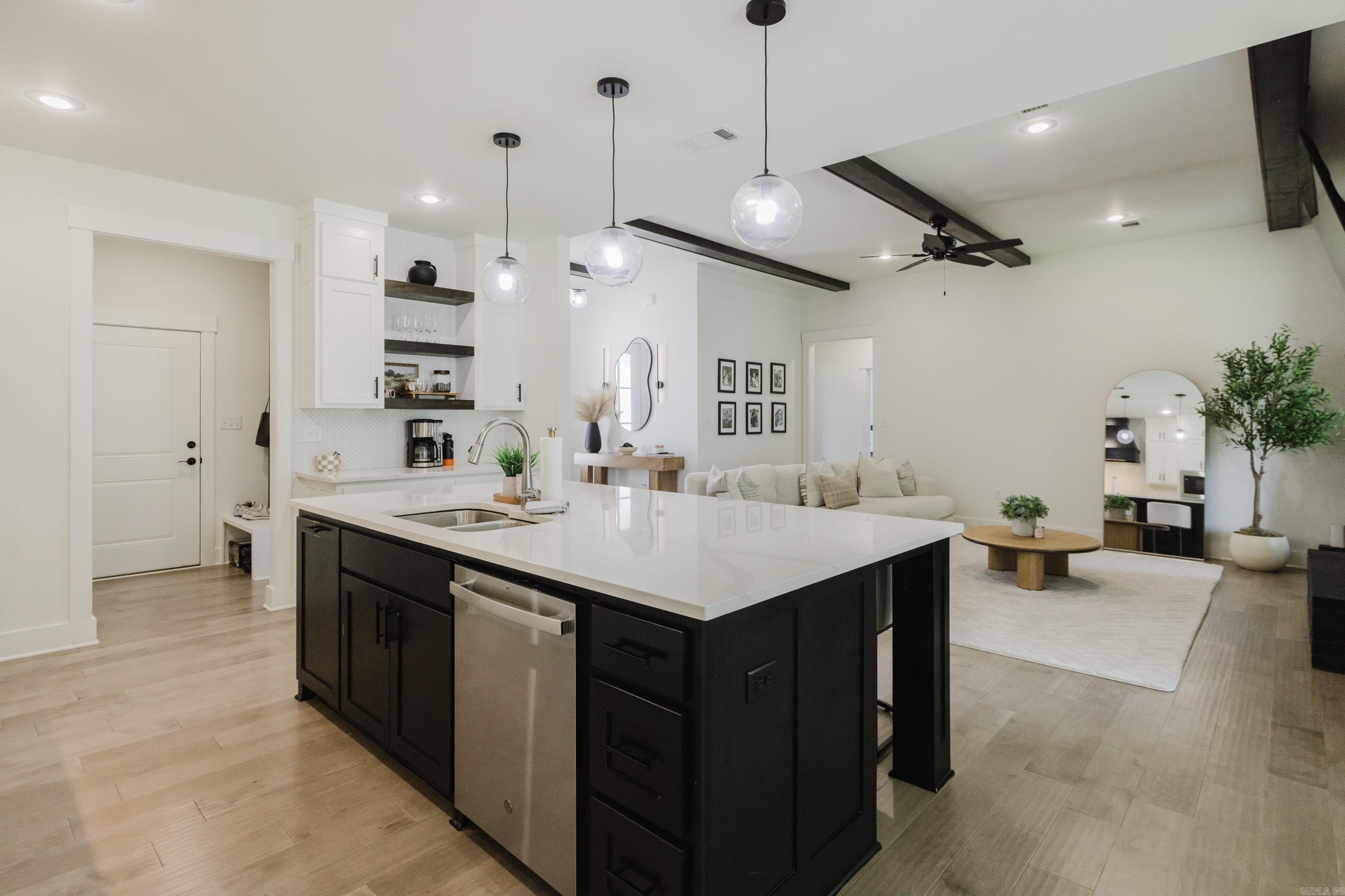 6025 Coral Ridge Drive Property Photo 16