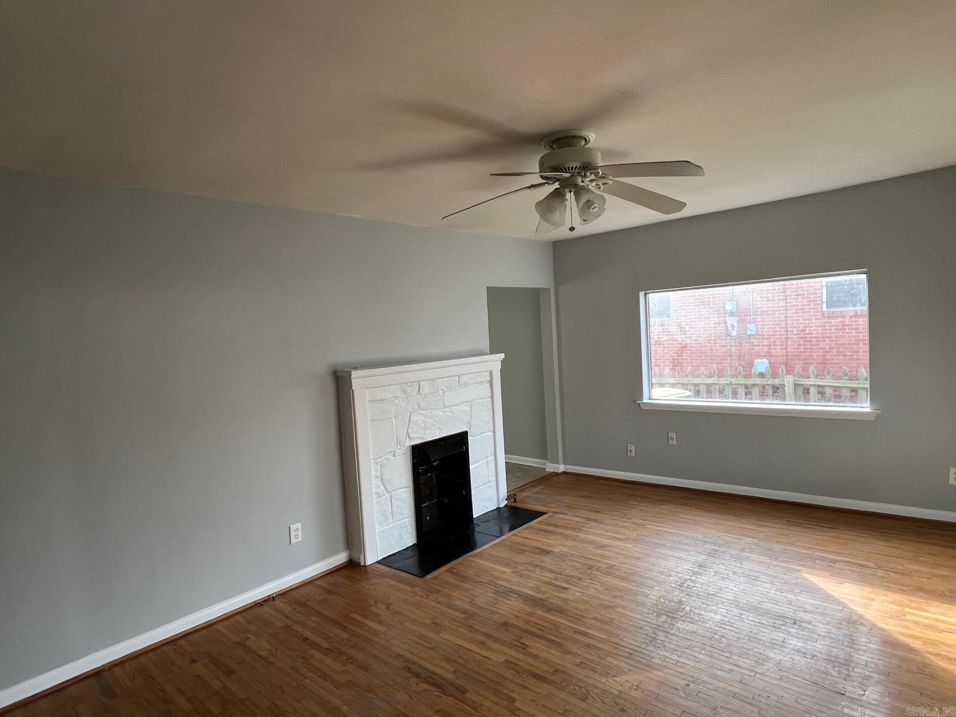 7219 Illinois Property Photo 6