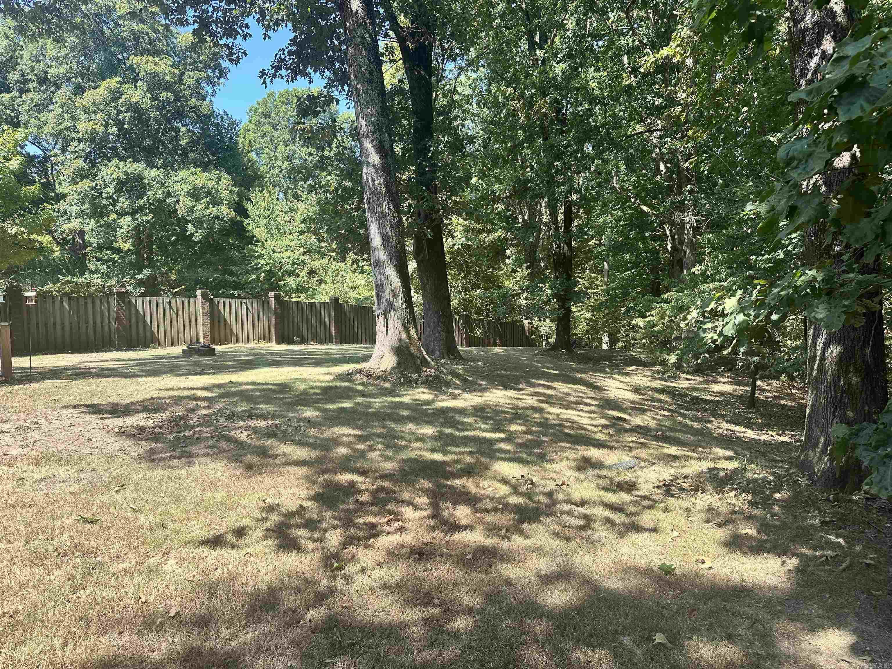 1887 Montrose Drive Property Photo 4