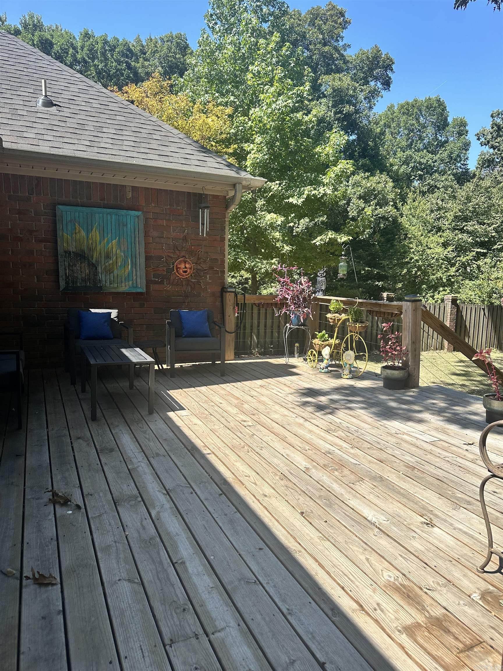 1887 Montrose Drive Property Photo 10