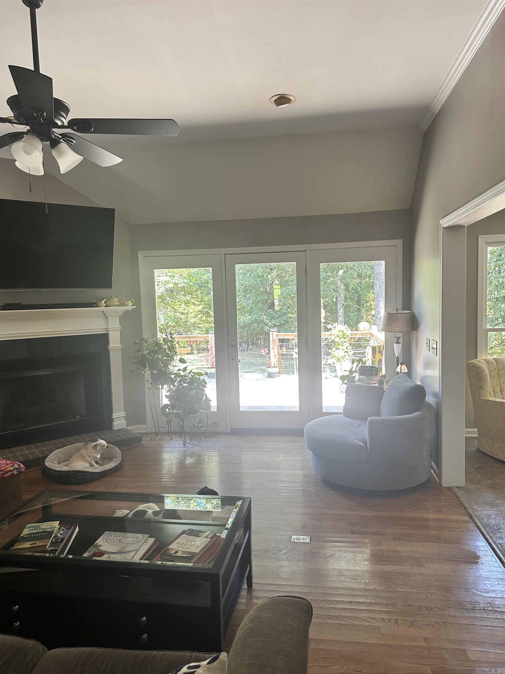 1887 Montrose Drive Property Photo 15
