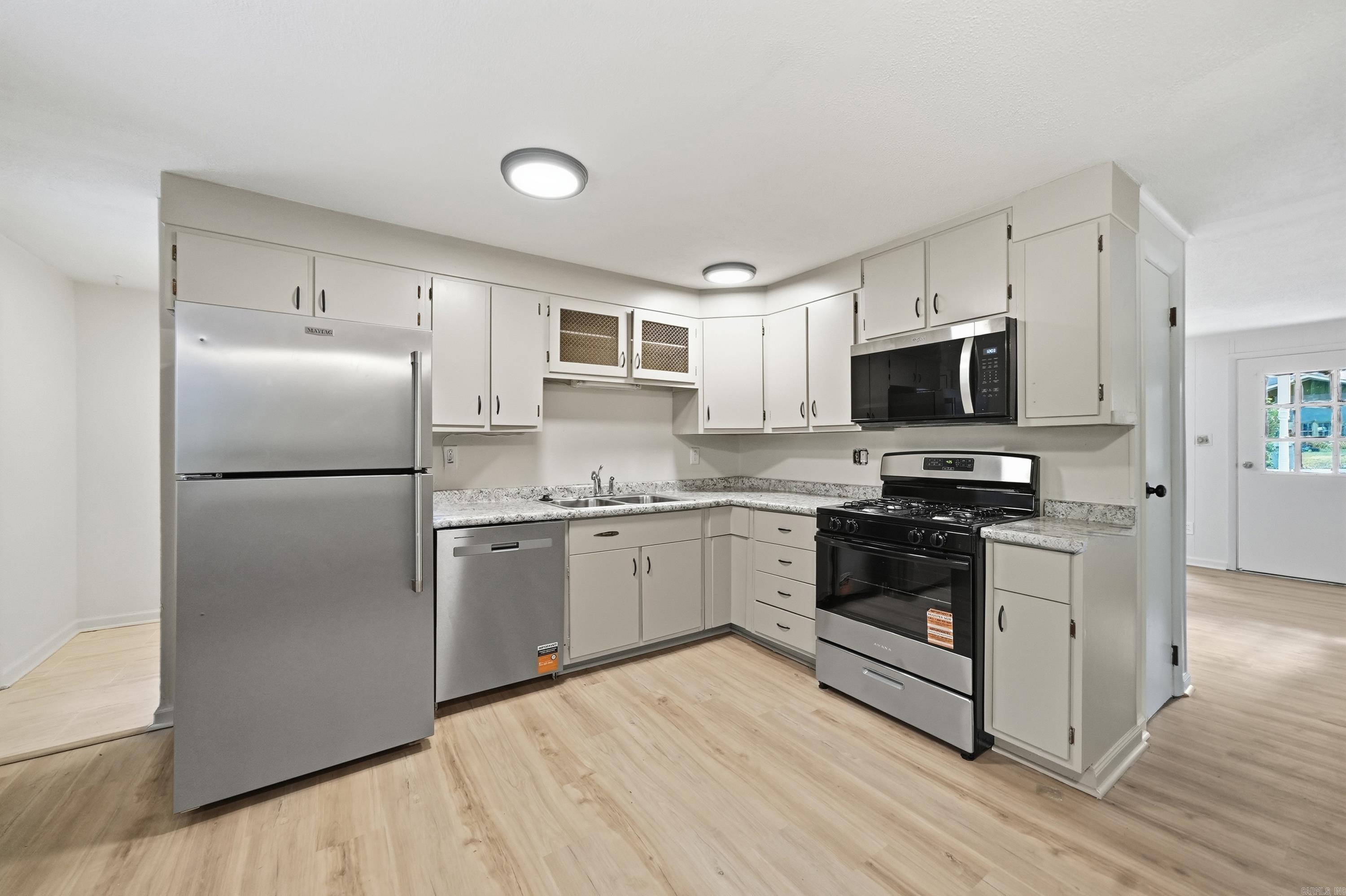 1121 Scenic Way Property Photo 10